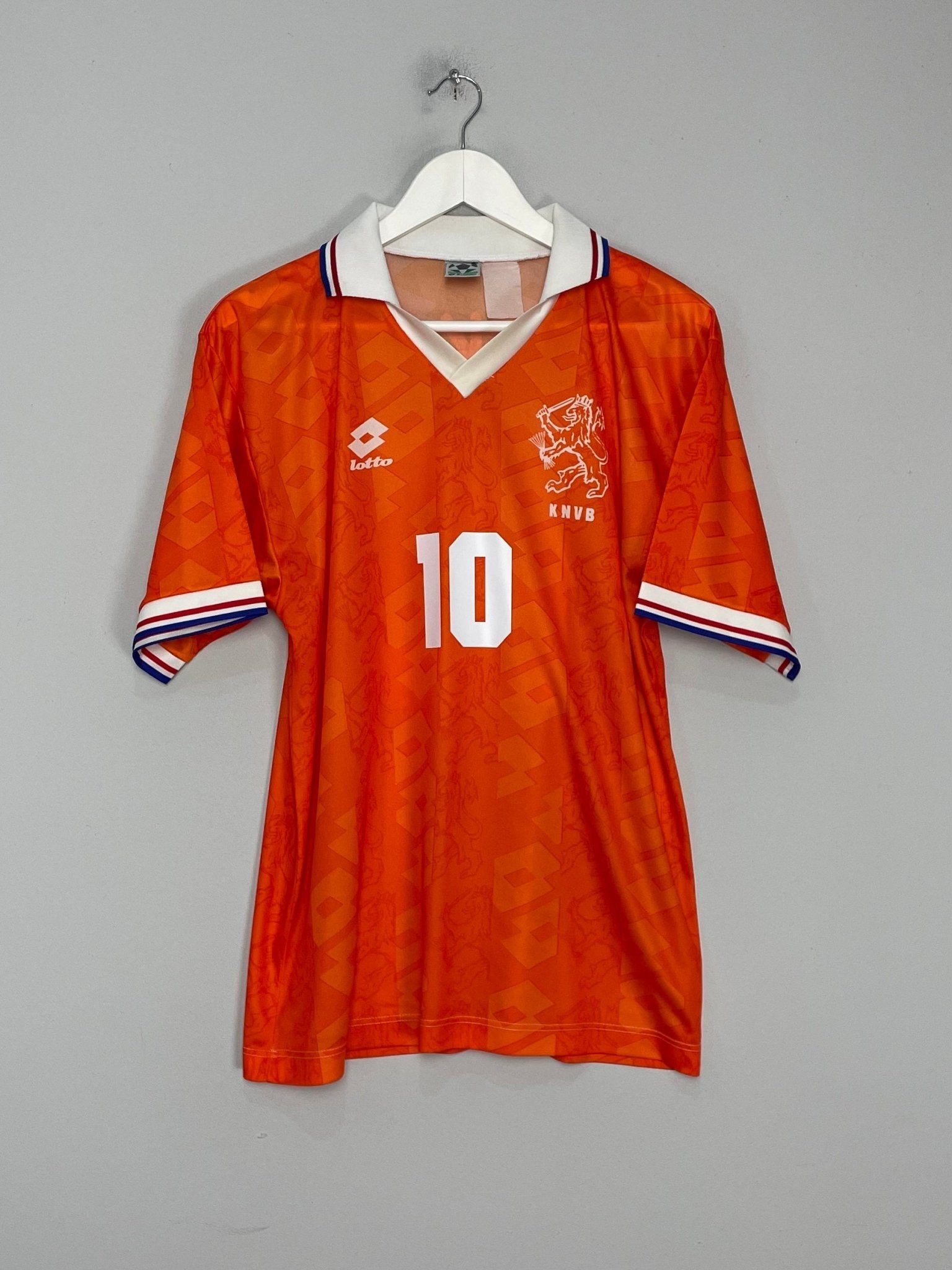 Shop 1994 NETHERLANDS BERGKAMP #10 HOME SHIRT (M) LOTTO, classic football shirts, vintage football shirts & retro soccer jerseys at Cult Kits