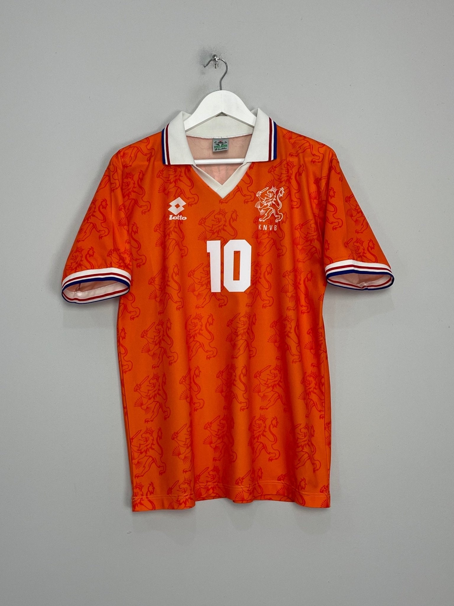 Shop 1994 NETHERLANDS BERGKAMP #10 HOME SHIRT (M) LOTTO, classic football shirts, vintage football shirts & retro soccer jerseys at Cult Kits