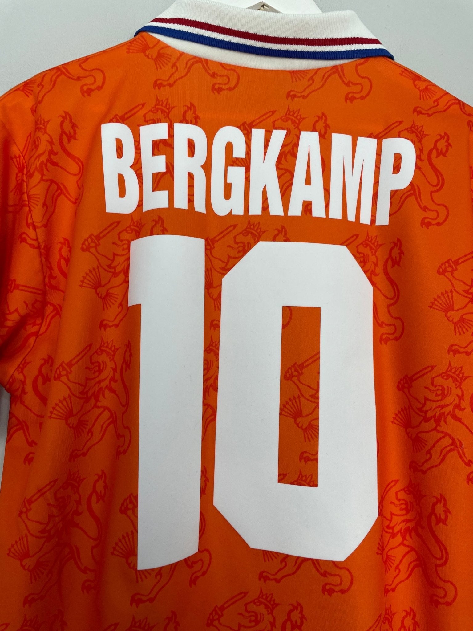 Shop 1994 NETHERLANDS BERGKAMP #10 HOME SHIRT (M) LOTTO, classic football shirts, vintage football shirts & retro soccer jerseys at Cult Kits