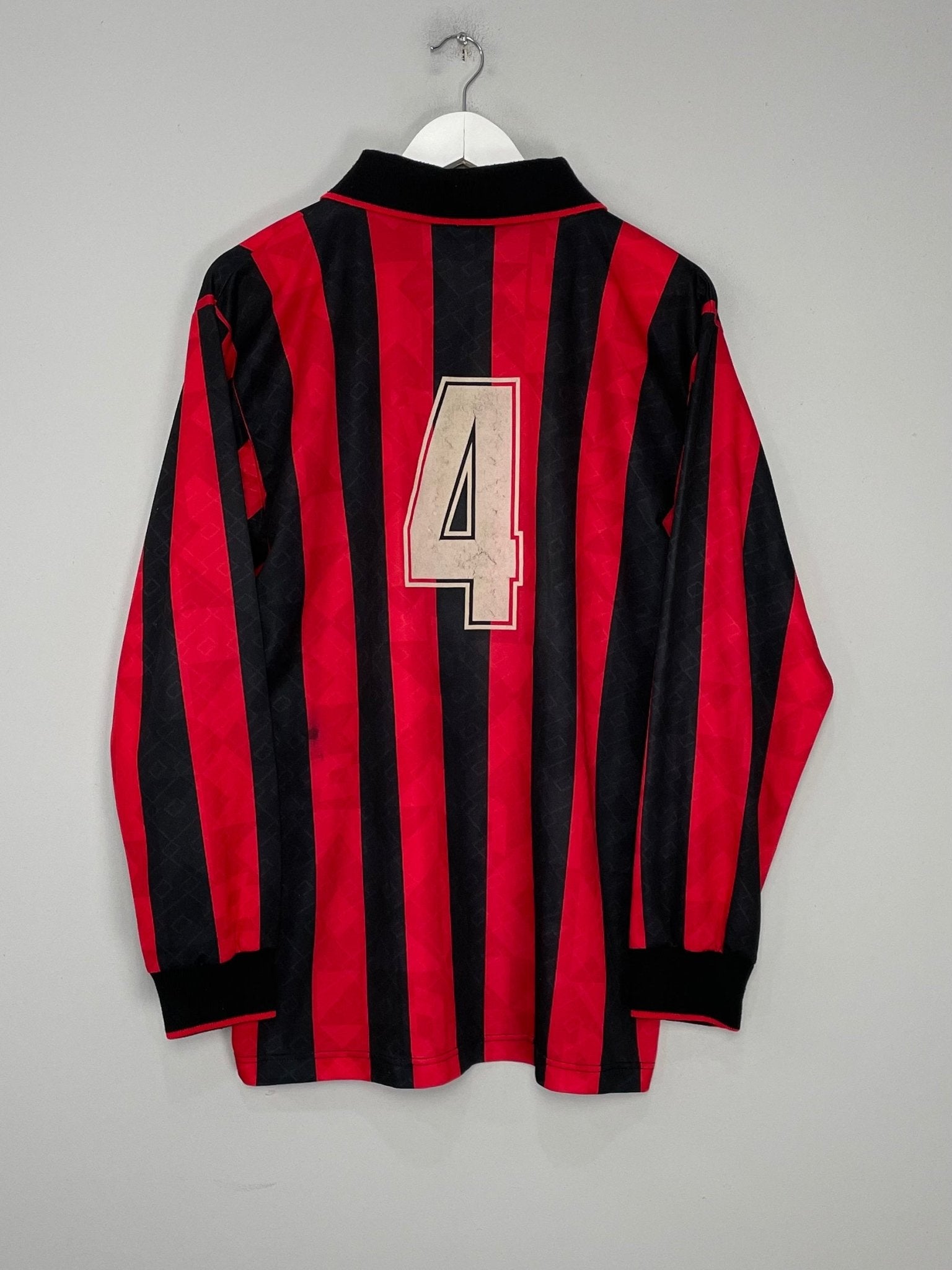 Shop 1994/95 AC MILAN #4 L/S HOME SHIRT (L) LOTTO, classic football shirts, vintage football shirts & retro soccer jerseys at Cult Kits