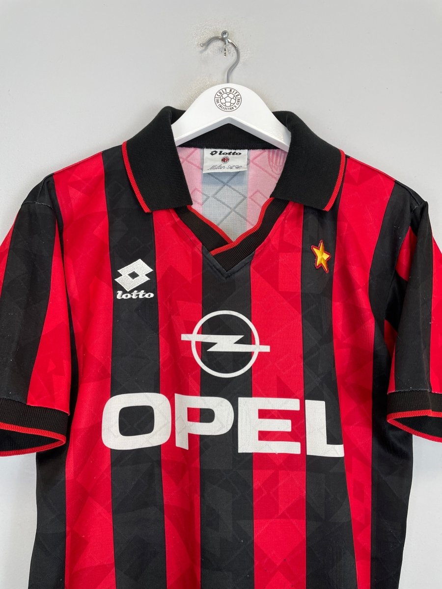 1994/95 AC MILAN 7 HOME SHIRT (M) LOTTO - Cult Kits - Medium - Buy Vintage Football Shirts, Authentic Retro Football Shirts For Sale, Classic Football Shirts & Soccer Jersey