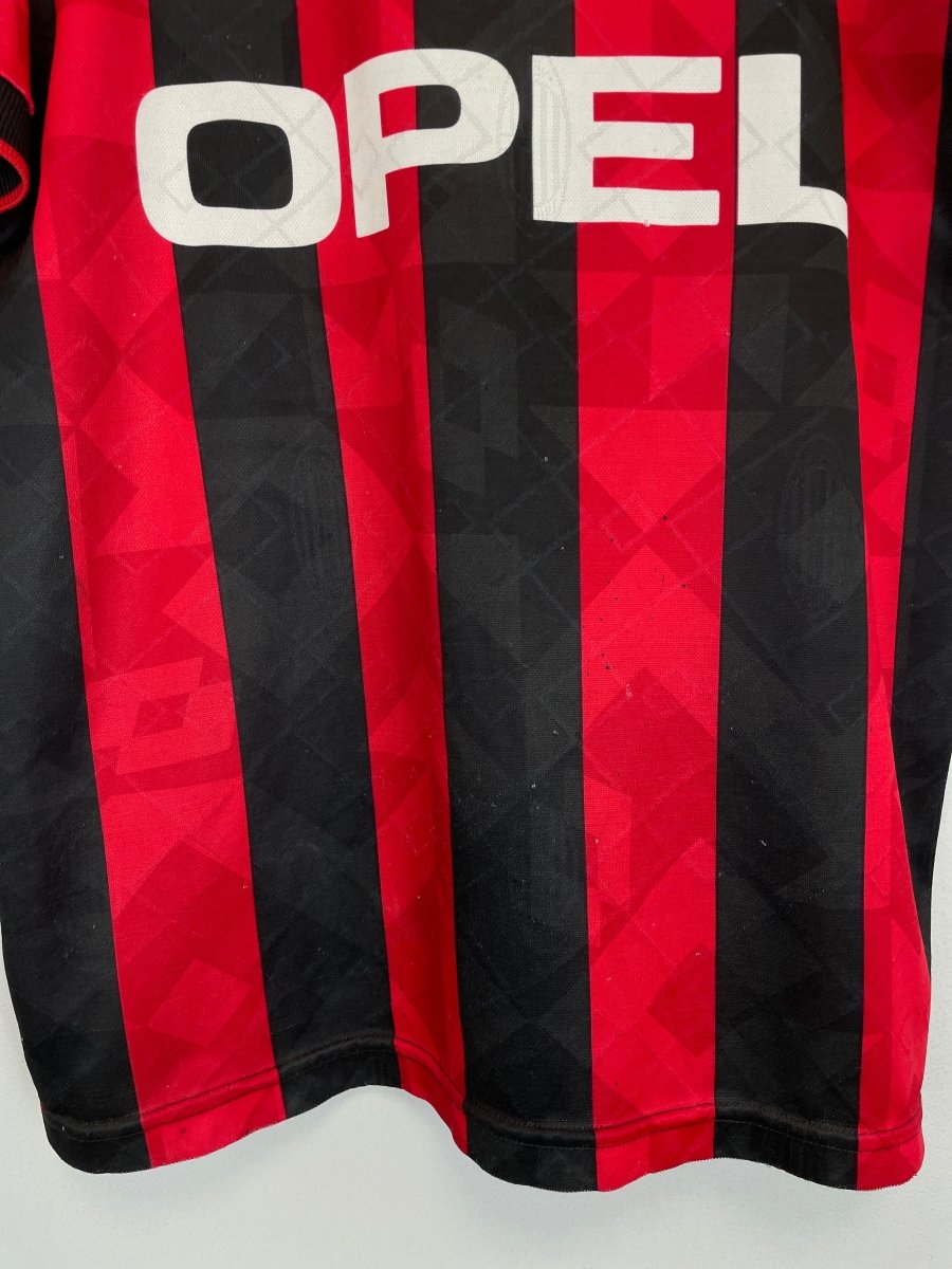 1994/95 AC MILAN 7 HOME SHIRT (M) LOTTO - Cult Kits - Medium - Buy Vintage Football Shirts, Authentic Retro Football Shirts For Sale, Classic Football Shirts & Soccer Jersey
