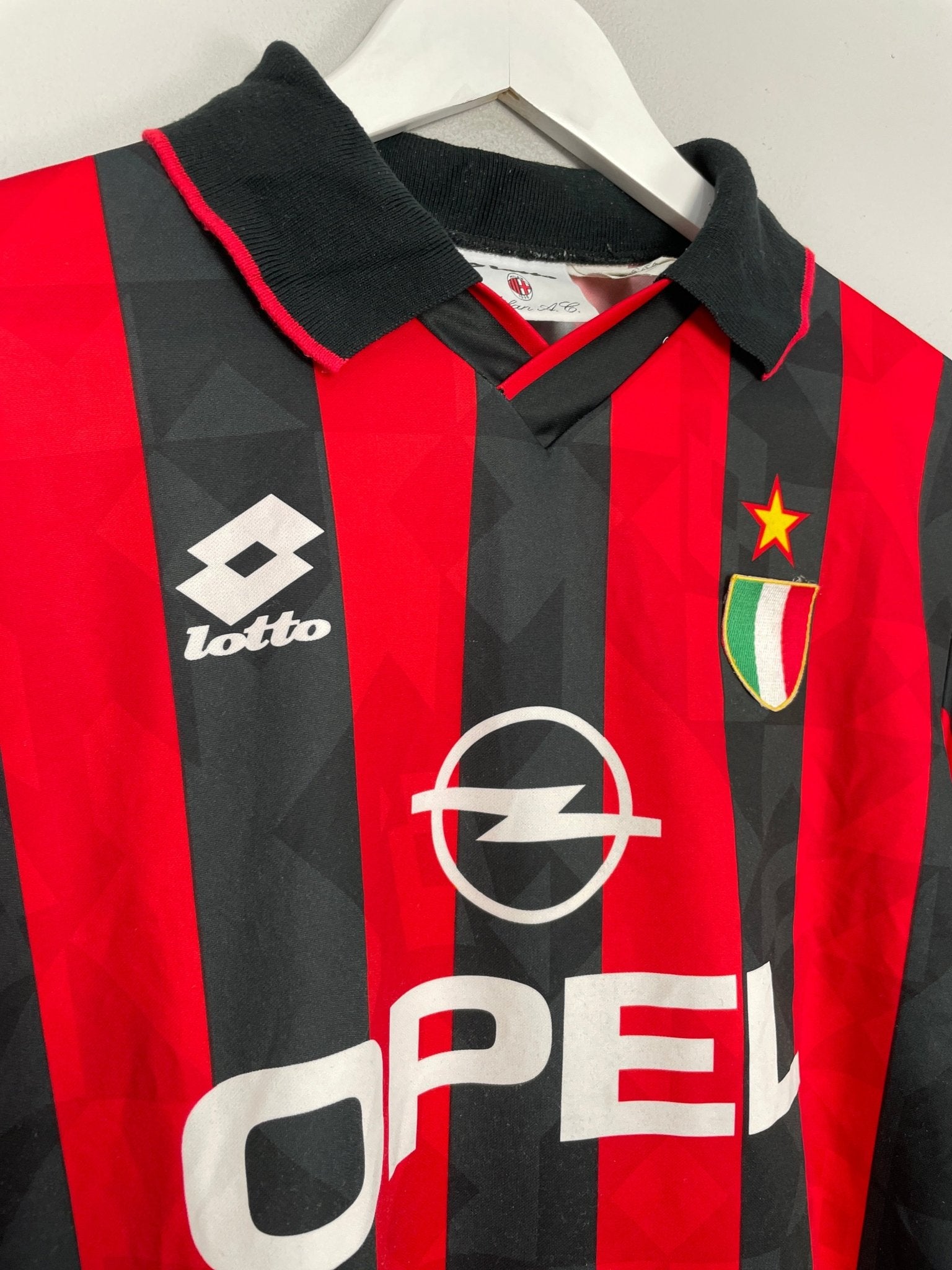 Shop 1994/95 AC MILAN L/S HOME SHIRT (M) LOTTO, classic football shirts, vintage football shirts & retro soccer jerseys at Cult Kits