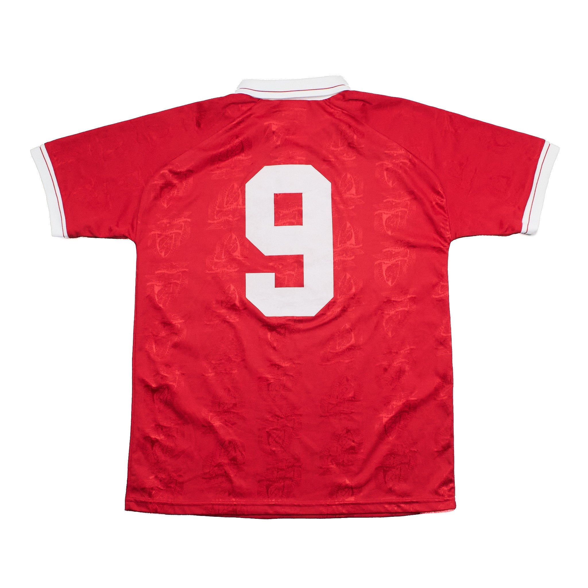 Buy 1994/95 Benfica 9 Home Shirt (S) Olympic ~ Free worldwide shipping ~ Authentic Vintage Football Shirts from Cult Kits