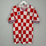 Shop 1994/95 CROATIA HOME SHIRT (XL) LOTTO, classic football shirts, vintage football shirts & retro soccer jerseys at Cult Kits