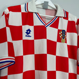 Shop 1994/95 CROATIA HOME SHIRT (XL) LOTTO, classic football shirts, vintage football shirts & retro soccer jerseys at Cult Kits