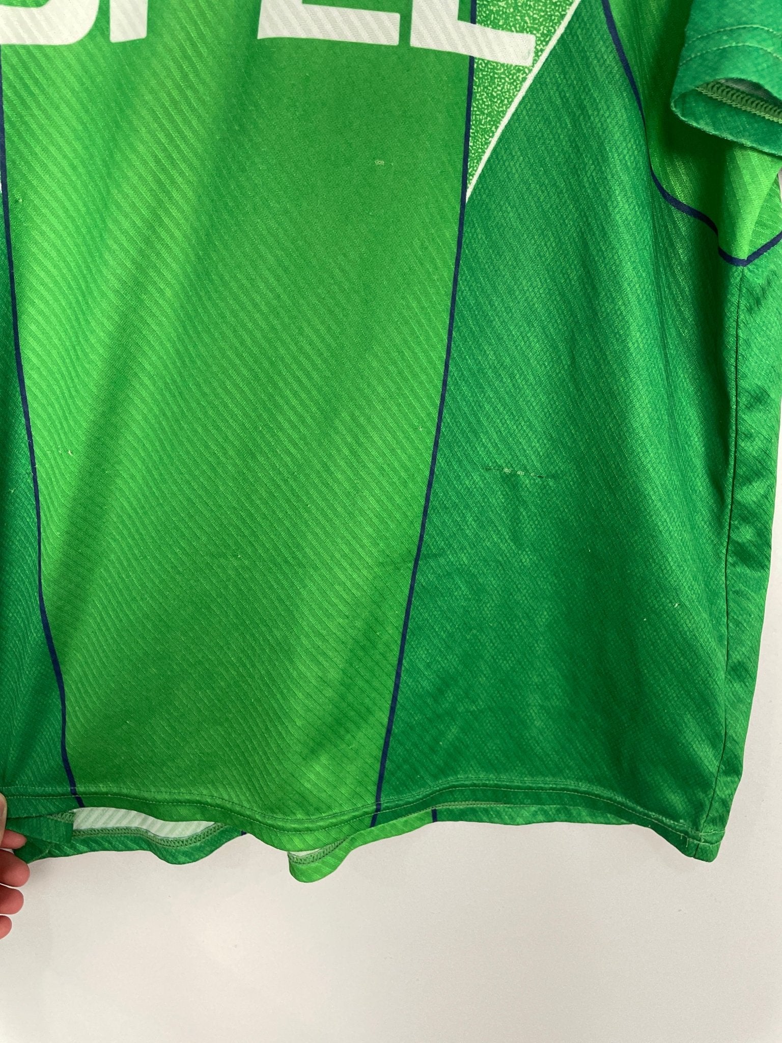 Shop 1994/95 IRELAND HOME SHIRT (XXL) UMBRO, classic football shirts, vintage football shirts & retro soccer jerseys at Cult Kits