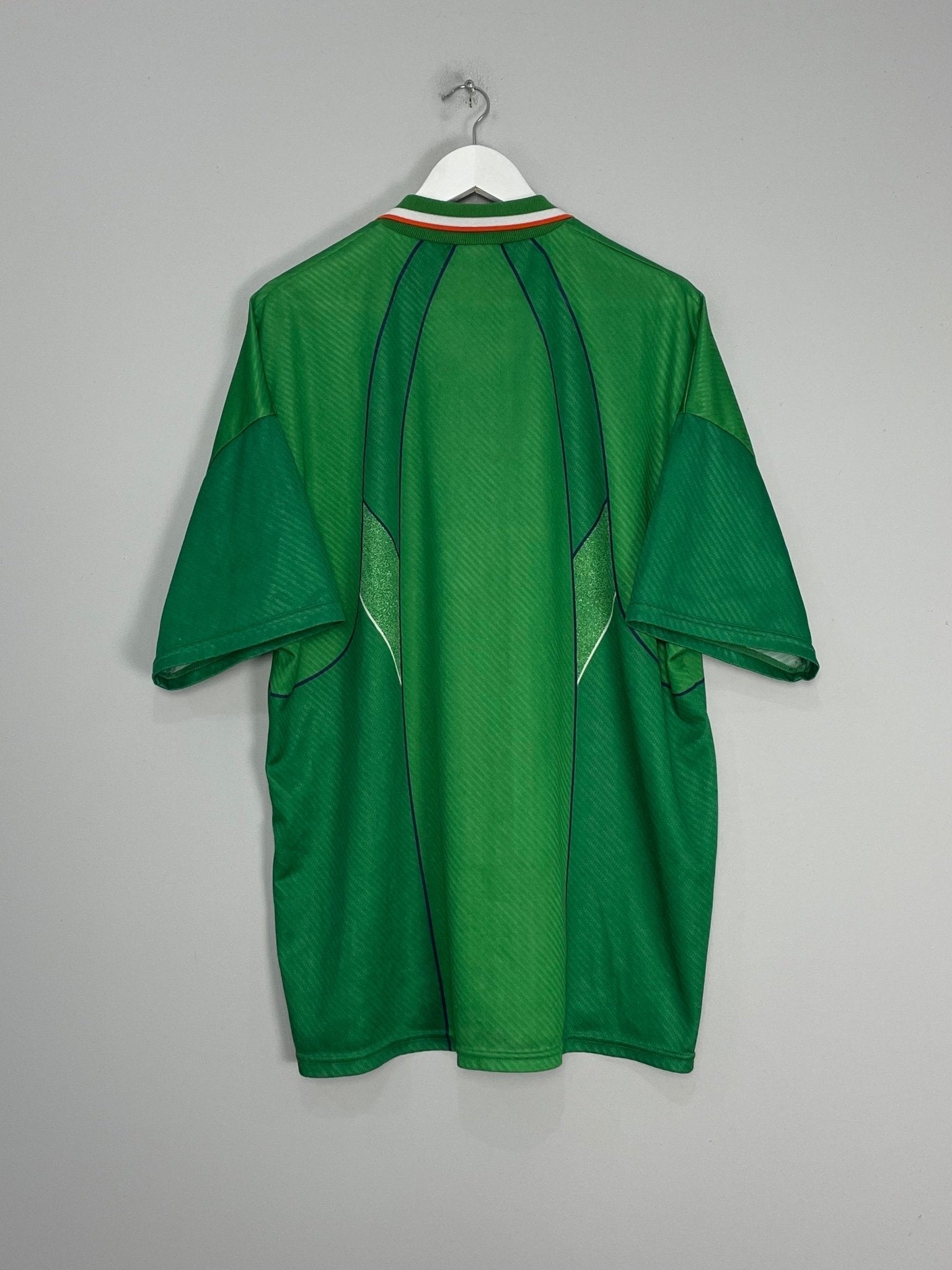 Shop 1994/95 IRELAND HOME SHIRT (XXL) UMBRO, classic football shirts, vintage football shirts & retro soccer jerseys at Cult Kits