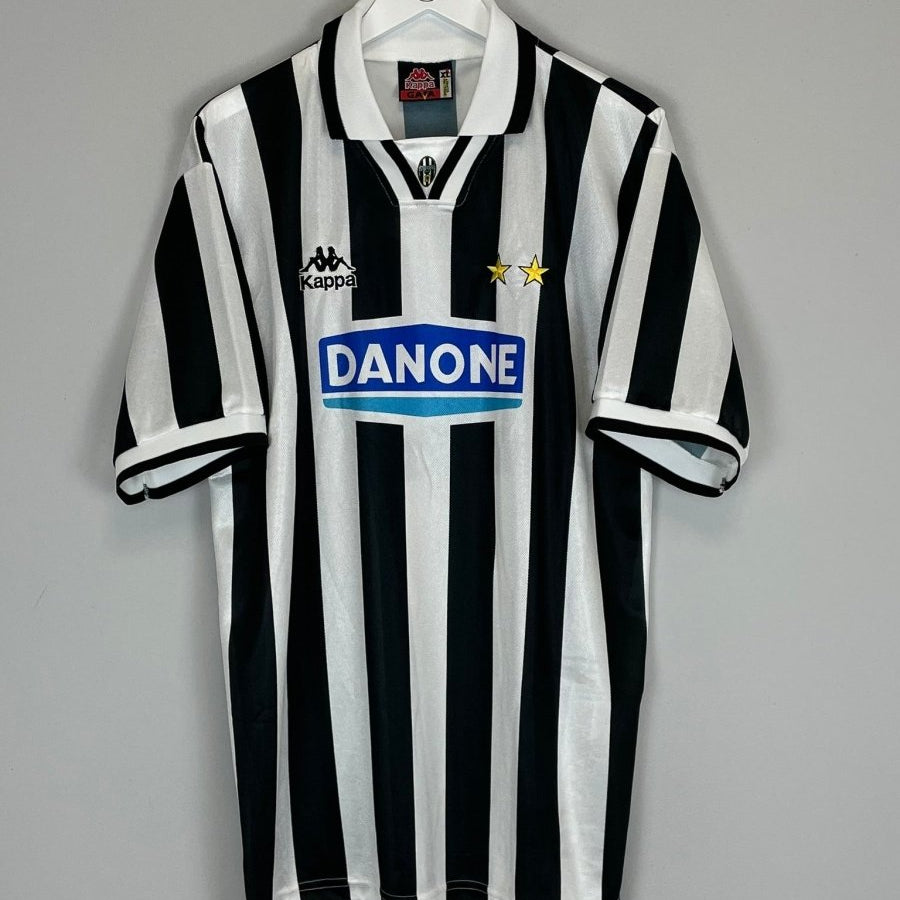 1994/95 JUVENTUS 10 HOME SHIRT (XL) KAPPA - Cult Kits - XL - Buy Vintage Football Shirts, Authentic Retro Football Shirts For Sale, Classic Football Shirts & Soccer Jersey