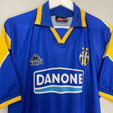 Shop 1994/95 JUVENTUS AWAY SHIRT (XL) KAPPA, classic football shirts, vintage football shirts & retro soccer jerseys at Cult Kits