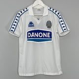 Shop 1994/95 JUVENTUS TRAINING SHIRT (M) KAPPA, classic football shirts, vintage football shirts & retro soccer jerseys at Cult Kits