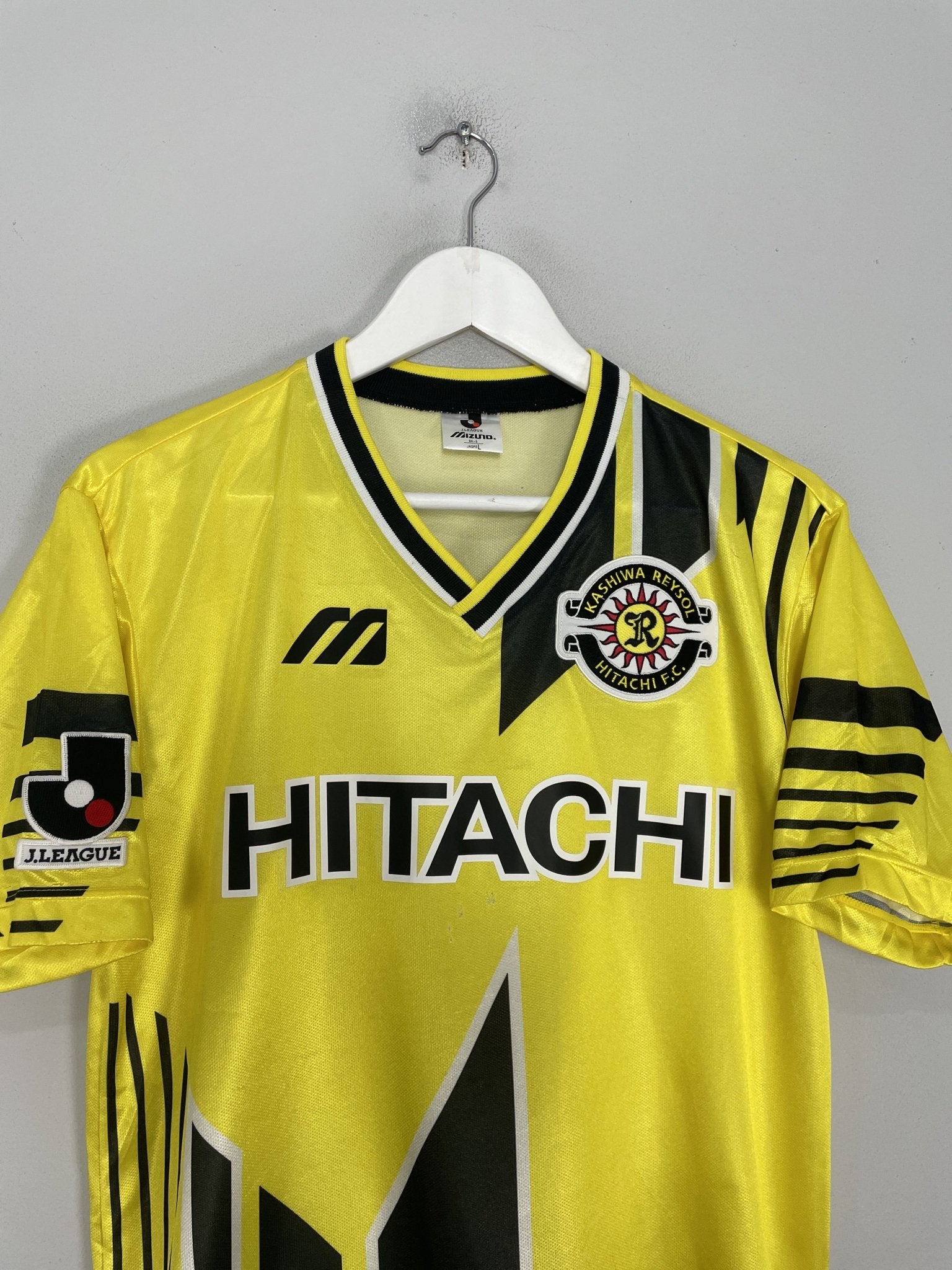 Shop 1994/95 KASHIWA REYSOL HOME SHIRT (M) MIZUNO, classic football shirts, vintage football shirts & retro soccer jerseys at Cult Kits