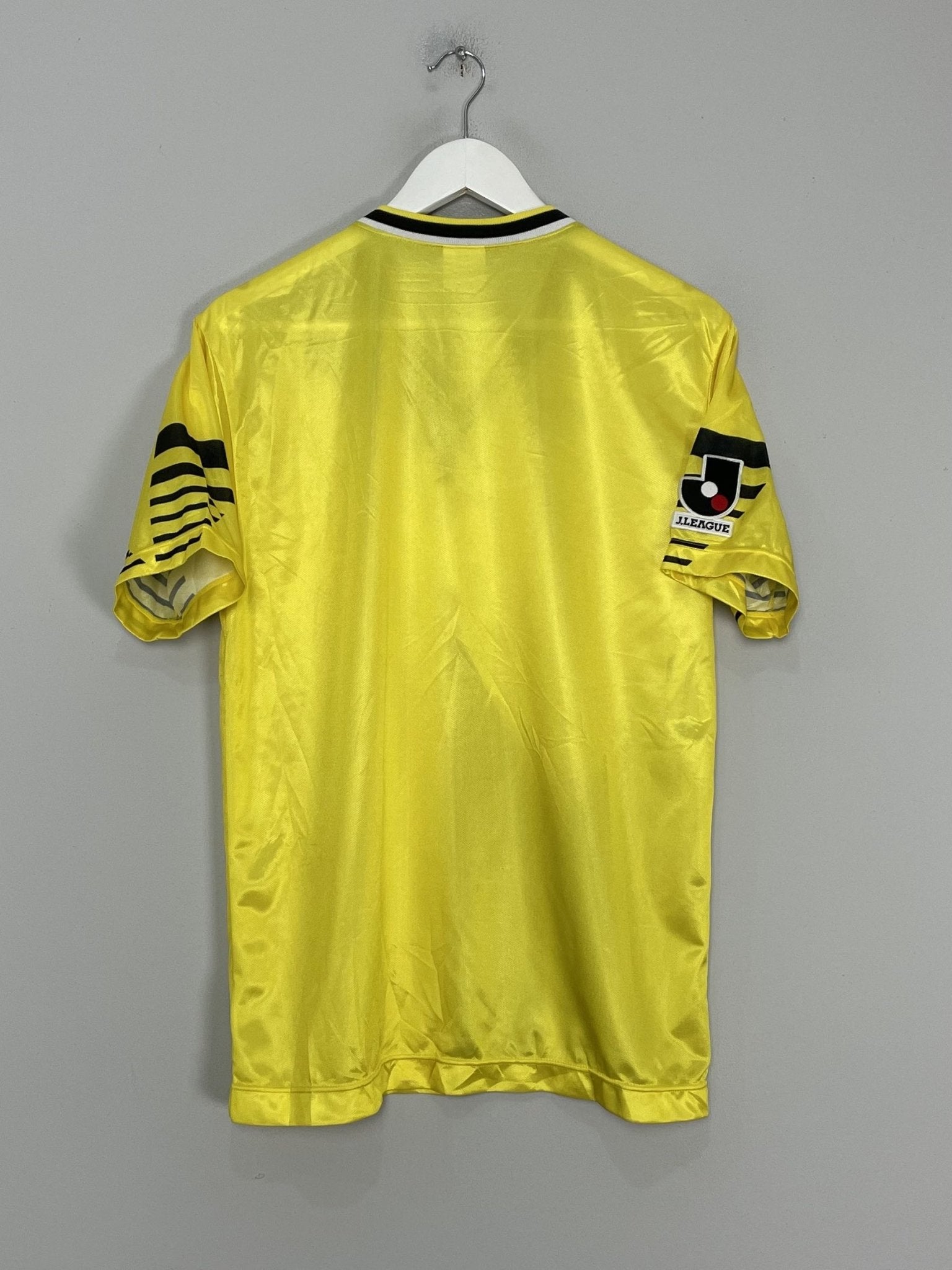 Shop 1994/95 KASHIWA REYSOL HOME SHIRT (M) MIZUNO, classic football shirts, vintage football shirts & retro soccer jerseys at Cult Kits