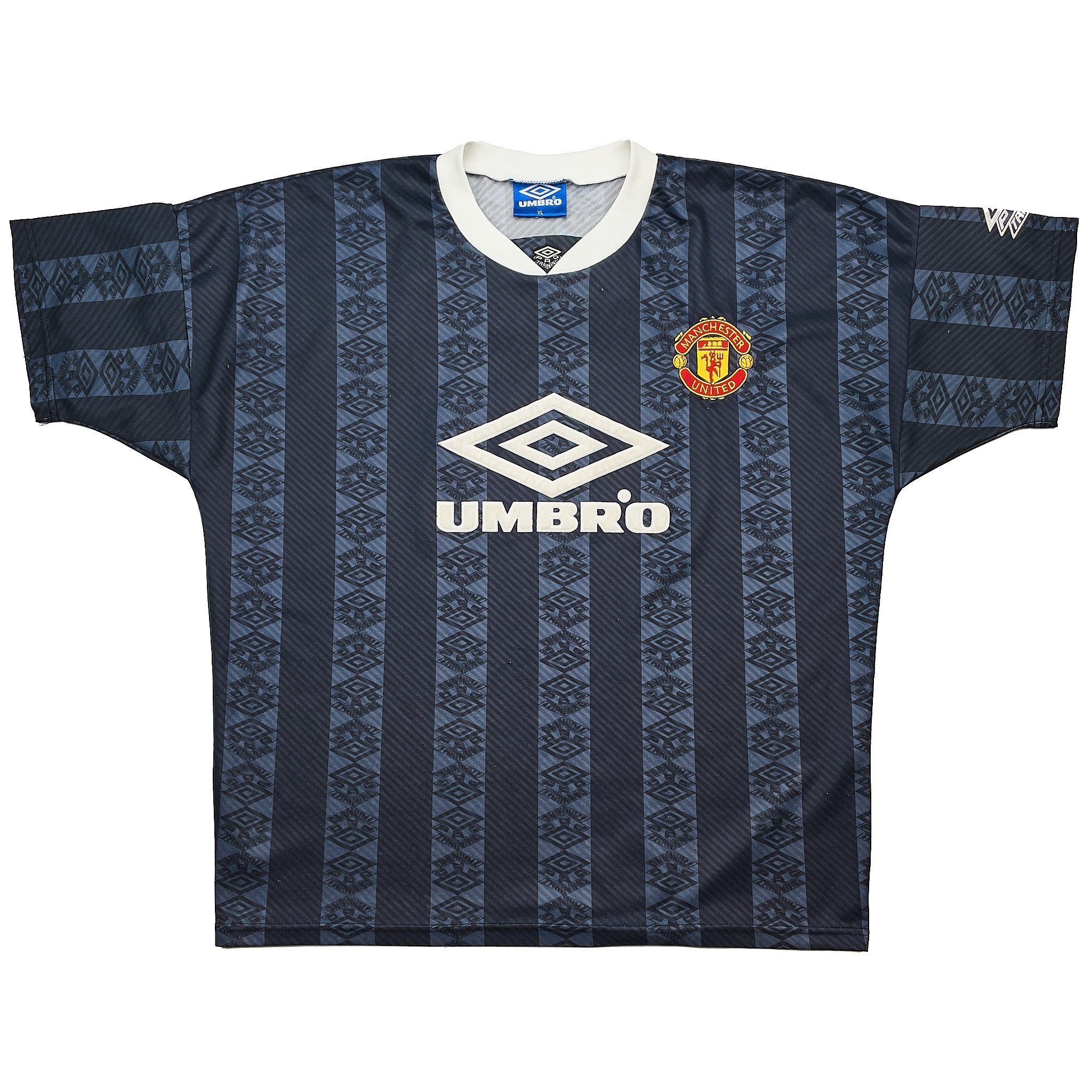 Buy 1994/95 Manchester United Training Shirt (XL) Umbro ~ Free worldwide shipping available ~ Authentic Vintage Football Shirts from Cult Kits