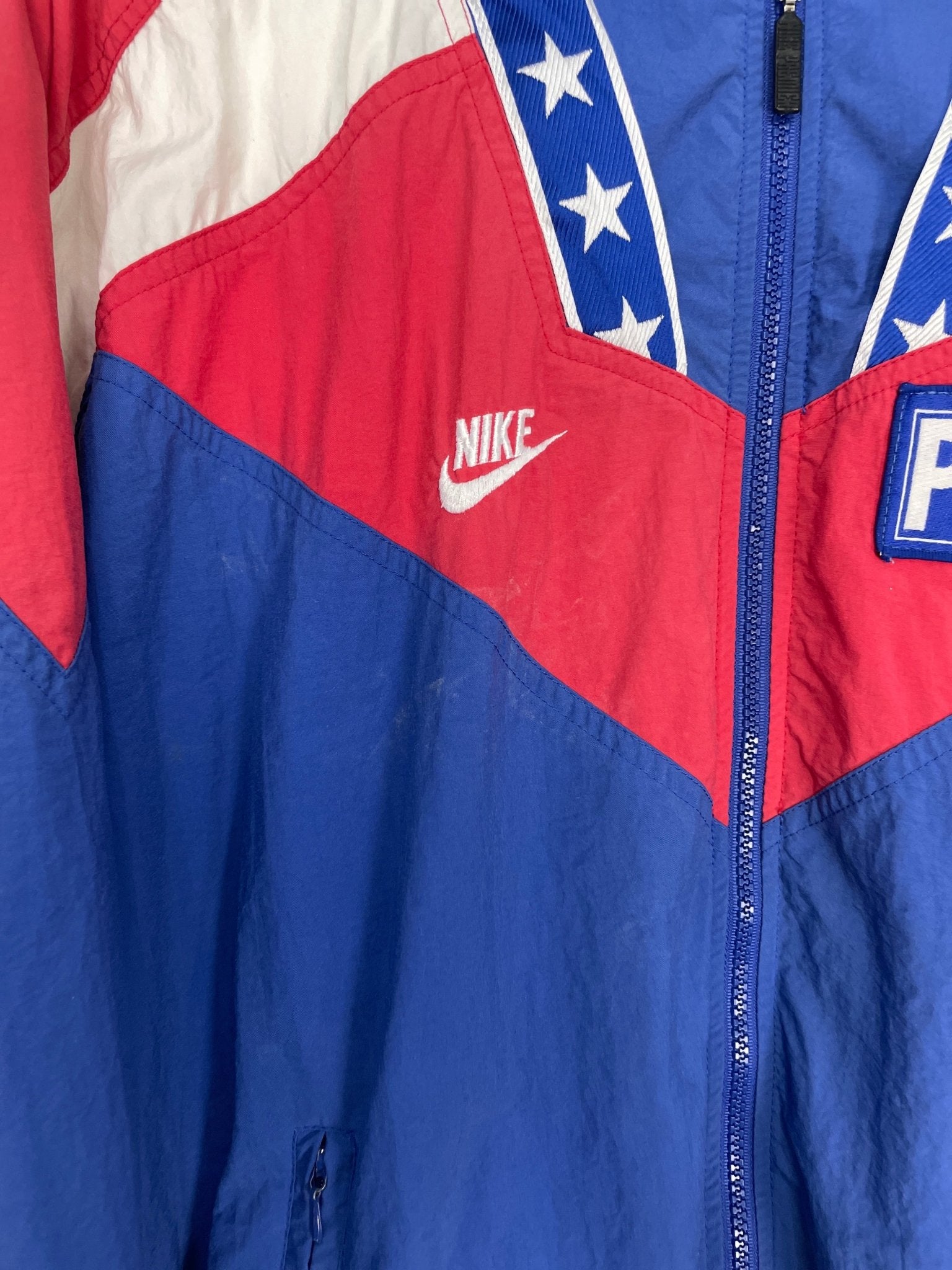 Shop 1994/95 PSG TRACK JACKET (M) NIKE, classic football shirts, vintage football shirts & retro soccer jerseys at Cult Kits