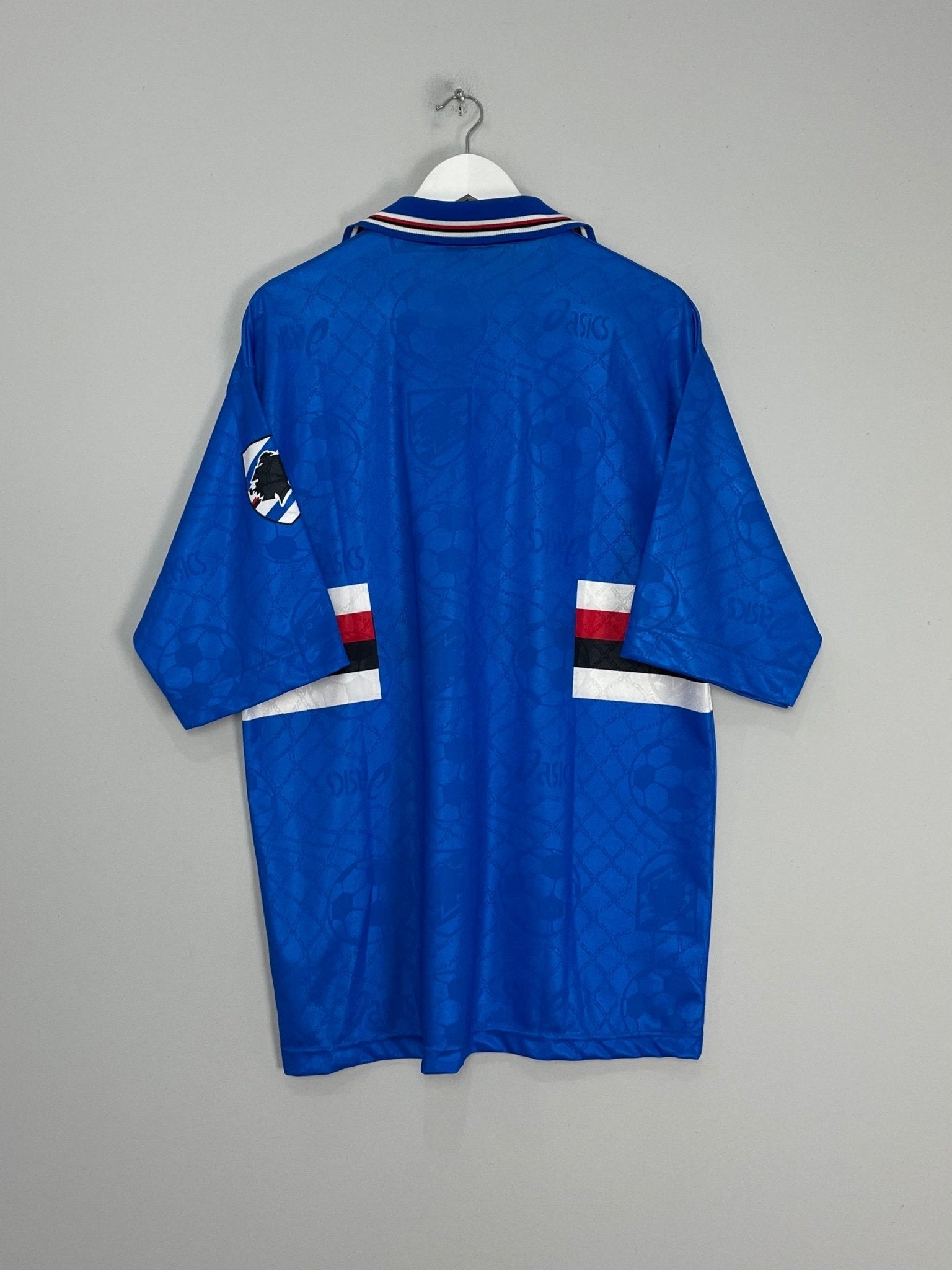 Shop 1994/95 SAMPDORIA HOME SHIRT (XL) ASICS, classic football shirts, vintage football shirts & retro soccer jerseys at Cult Kits