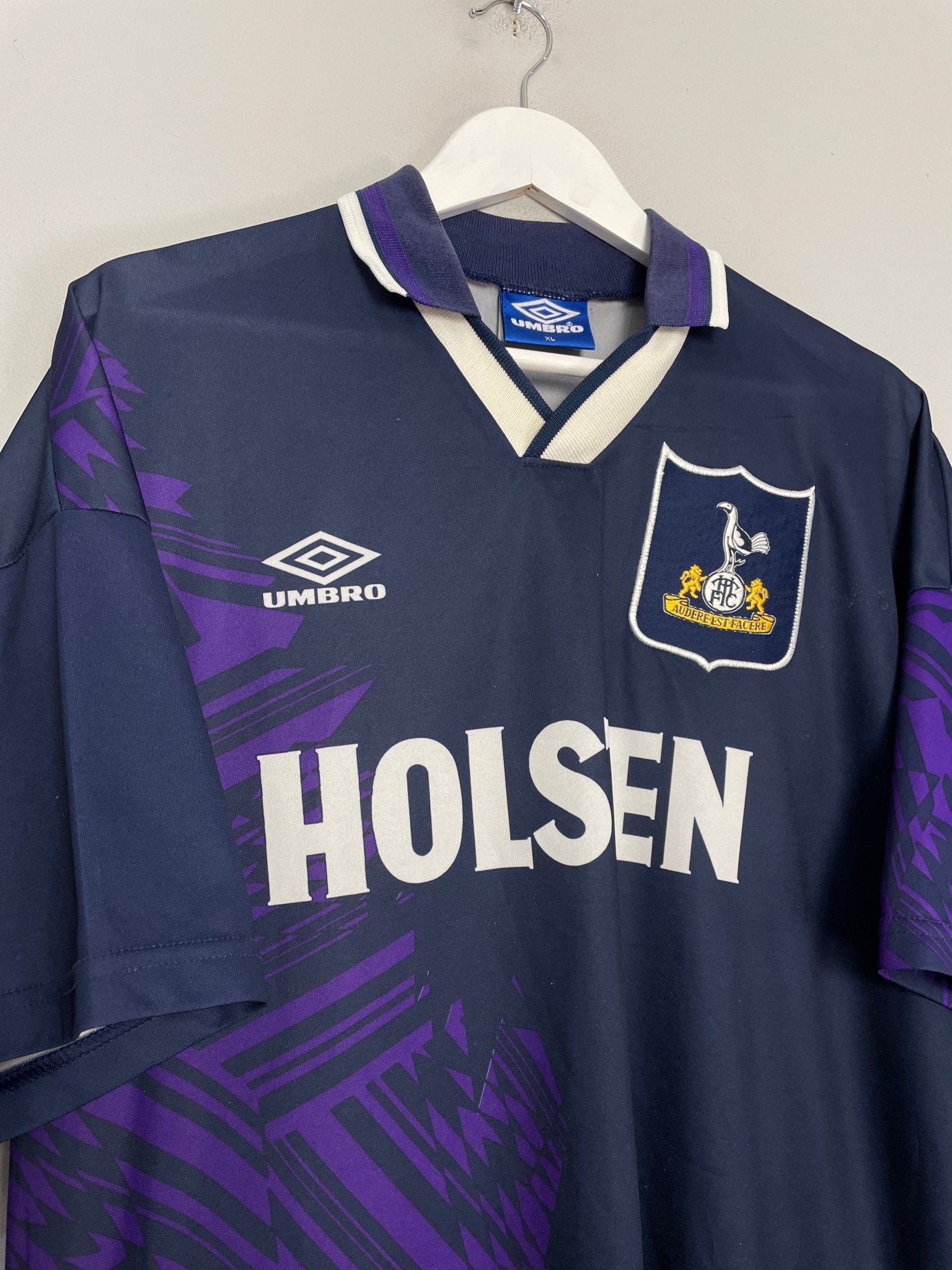 Shop 1994/95 TOTTENHAM AWAY SHIRT (XL) UMBRO, classic football shirts, vintage football shirts & retro soccer jerseys at Cult Kits