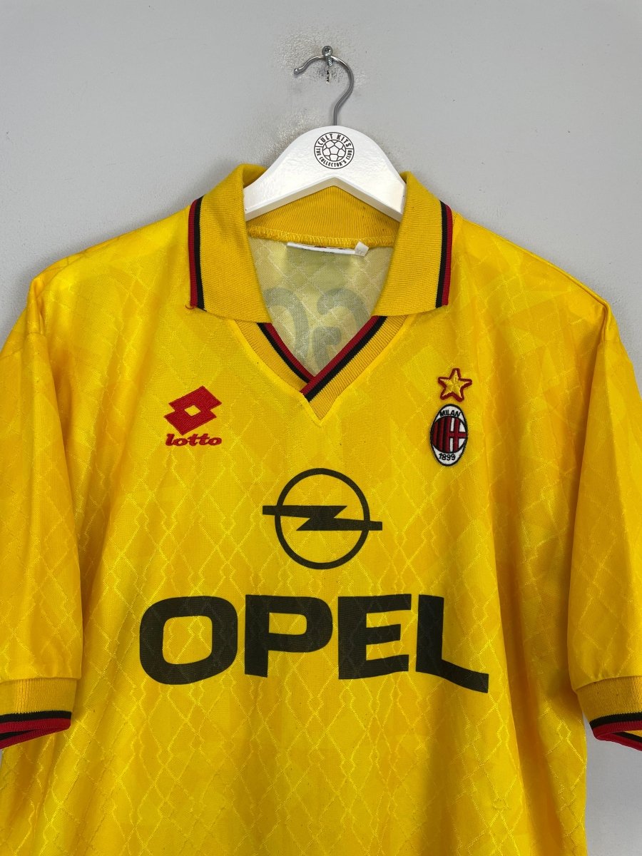 Jersey A.C. Milan 1995 1996 Third Roberto Baggio 18 LEGA Jersey A.C. Milan 1995 1996 Third Roberto Baggio 18 LEGA