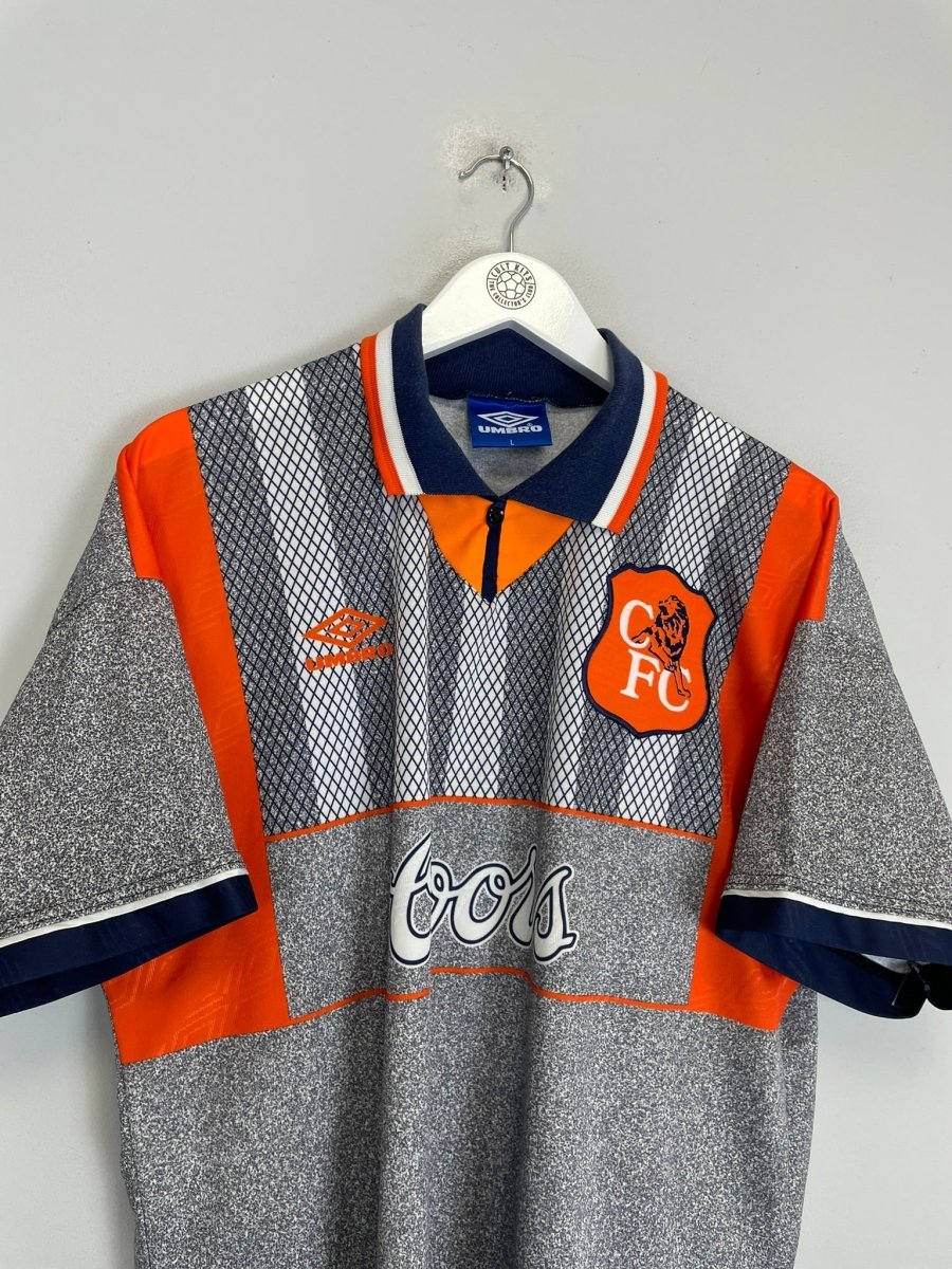1994/96 CHELSEA HODDLE 20 AWAY SHIRT (L) UMBRO - Cult Kits - Large - Buy Vintage Football Shirts, Authentic Retro Football Shirts For Sale, Classic Football Shirts & Soccer Jersey