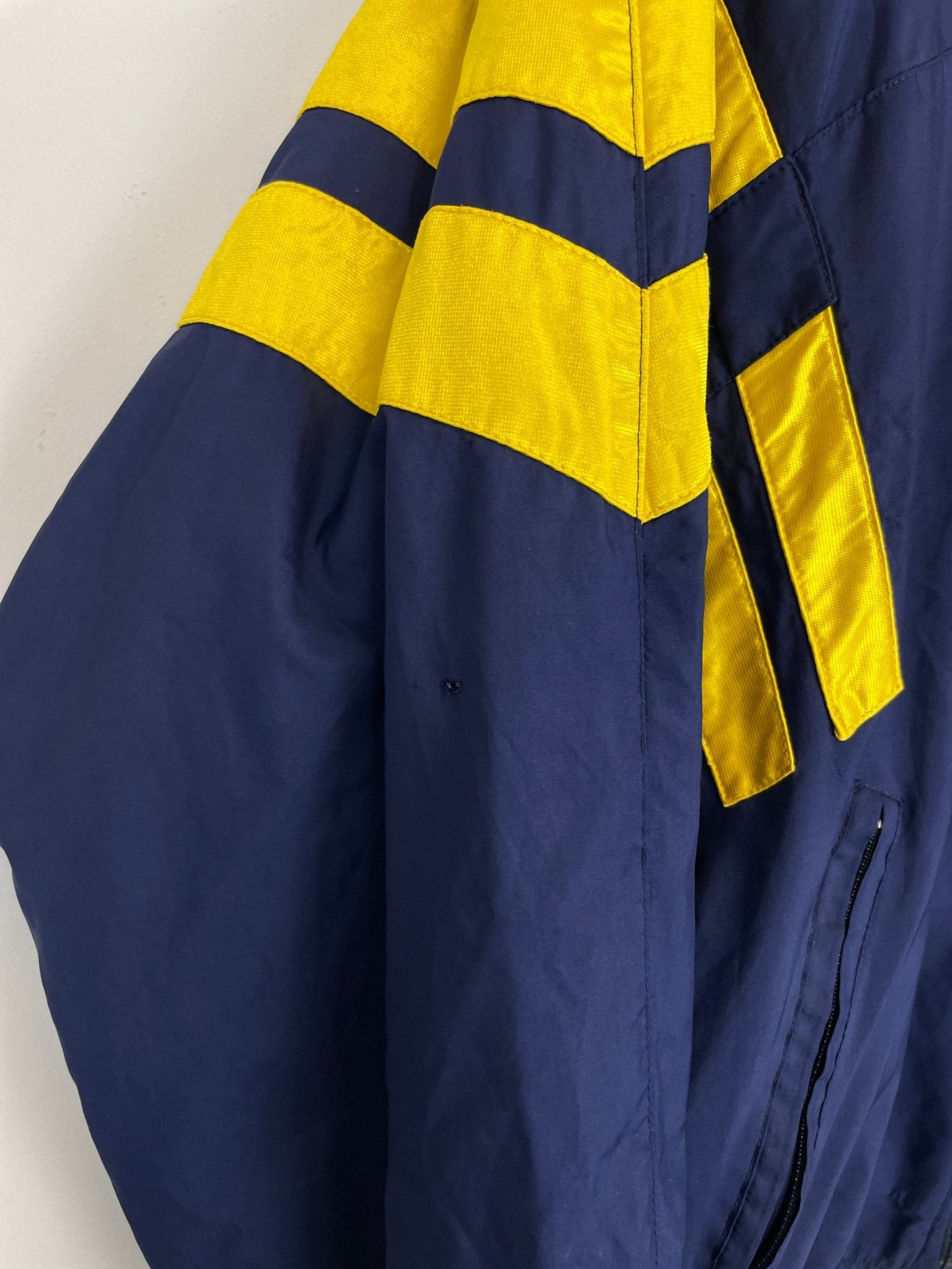 Shop 1994/96 CLUB AMERICA TRACK JACKET (S/M) ADIDAS, classic football shirts, vintage football shirts & retro soccer jerseys at Cult Kits