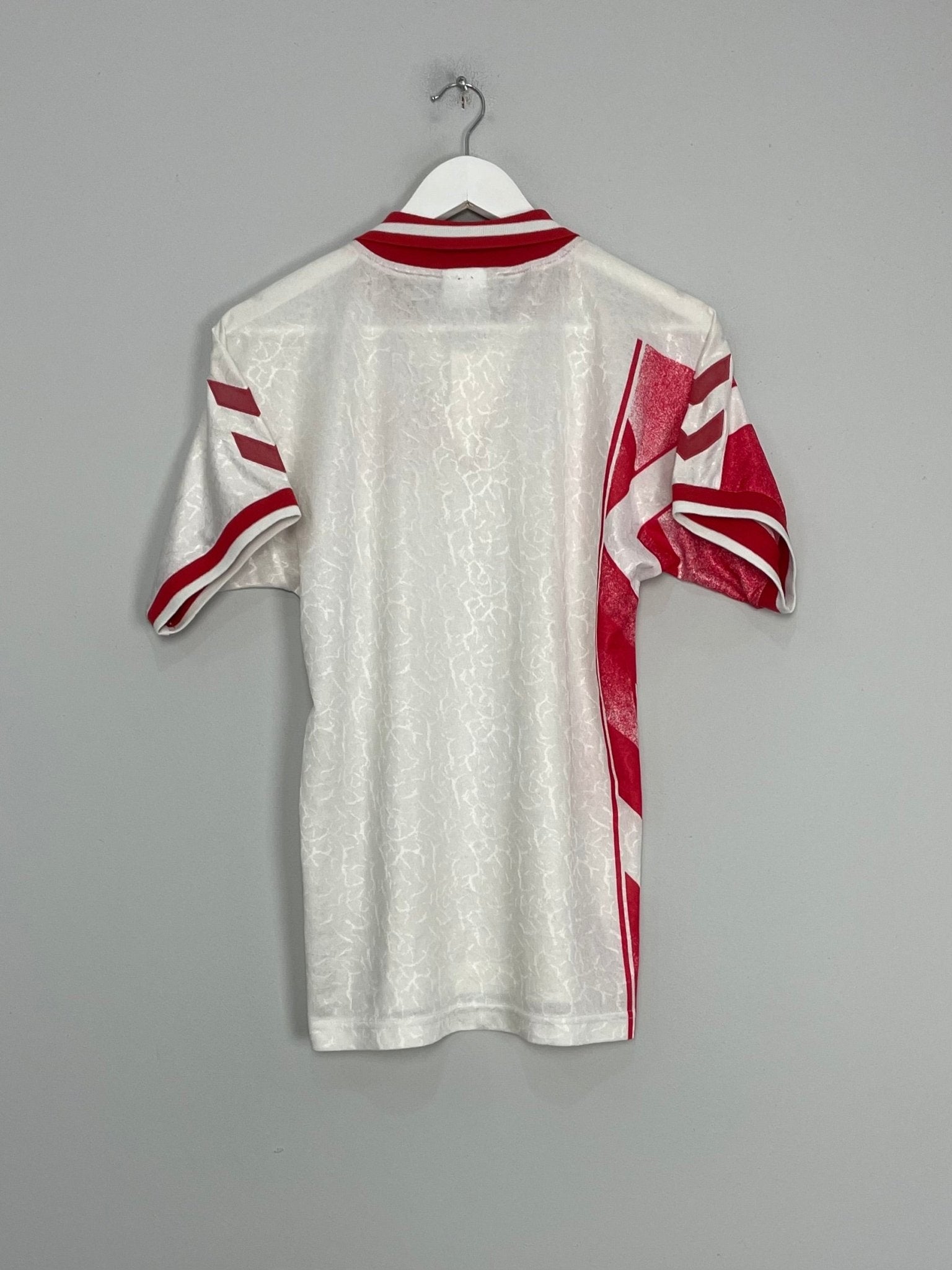 Shop 1994/96 DENMARK AWAY SHIRT (M) HUMMEL, classic football shirts, vintage football shirts & retro soccer jerseys at Cult Kits