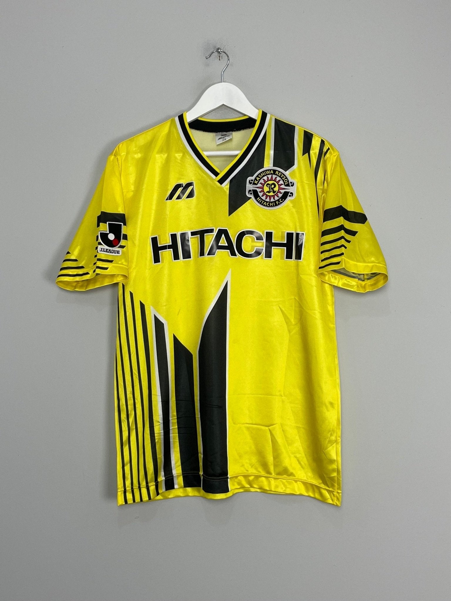 Shop 1994/96 KASHIWA REYSOL HOME SHIRT (L) MIZUNO, classic football shirts, vintage football shirts & retro soccer jerseys at Cult Kits