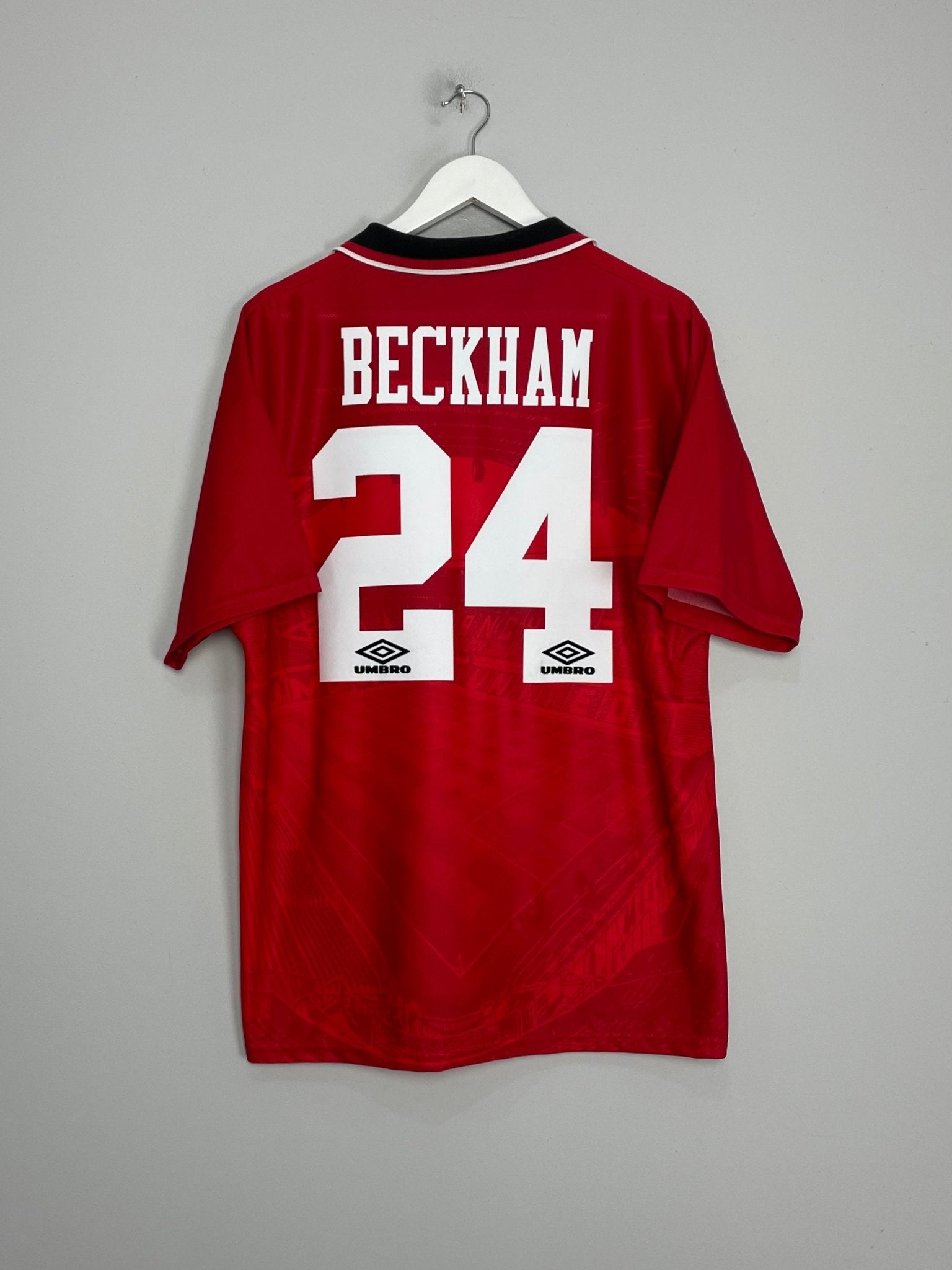 Shop 1994/96 MANCHESTER UNITED BECKHAM #24 HOME SHIRT (L) UMBRO, classic football shirts, vintage football shirts & retro soccer jerseys at Cult Kits