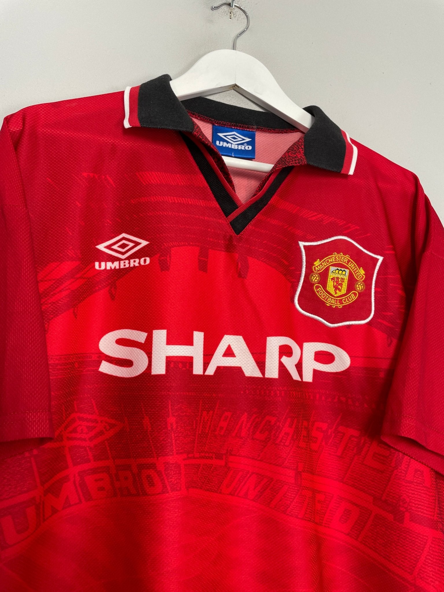 Shop 1994/96 MANCHESTER UNITED BECKHAM #24 HOME SHIRT (L) UMBRO, classic football shirts, vintage football shirts & retro soccer jerseys at Cult Kits