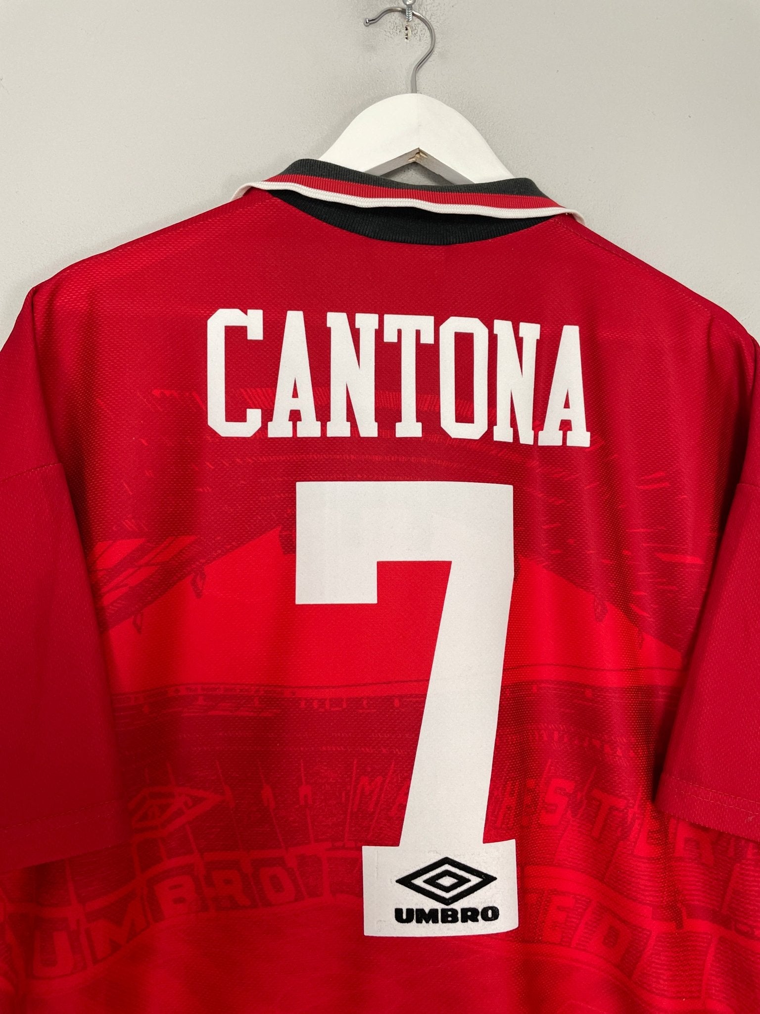 Shop 1994/96 MANCHESTER UNITED CANTONA #7 HOME SHIRT (XL) UMBRO, classic football shirts, vintage football shirts & retro soccer jerseys at Cult Kits