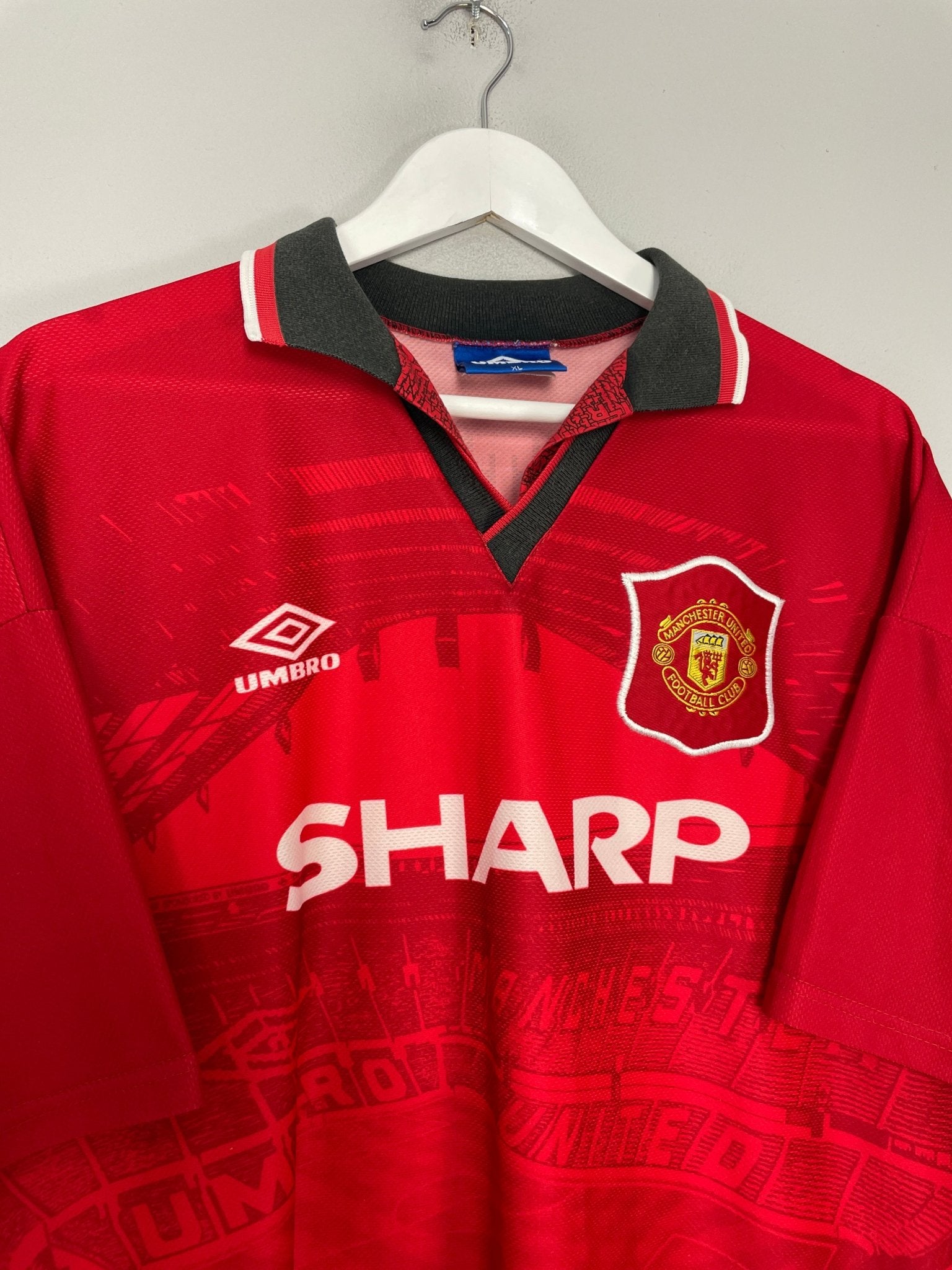 Shop 1994/96 MANCHESTER UNITED CANTONA #7 HOME SHIRT (XL) UMBRO, classic football shirts, vintage football shirts & retro soccer jerseys at Cult Kits