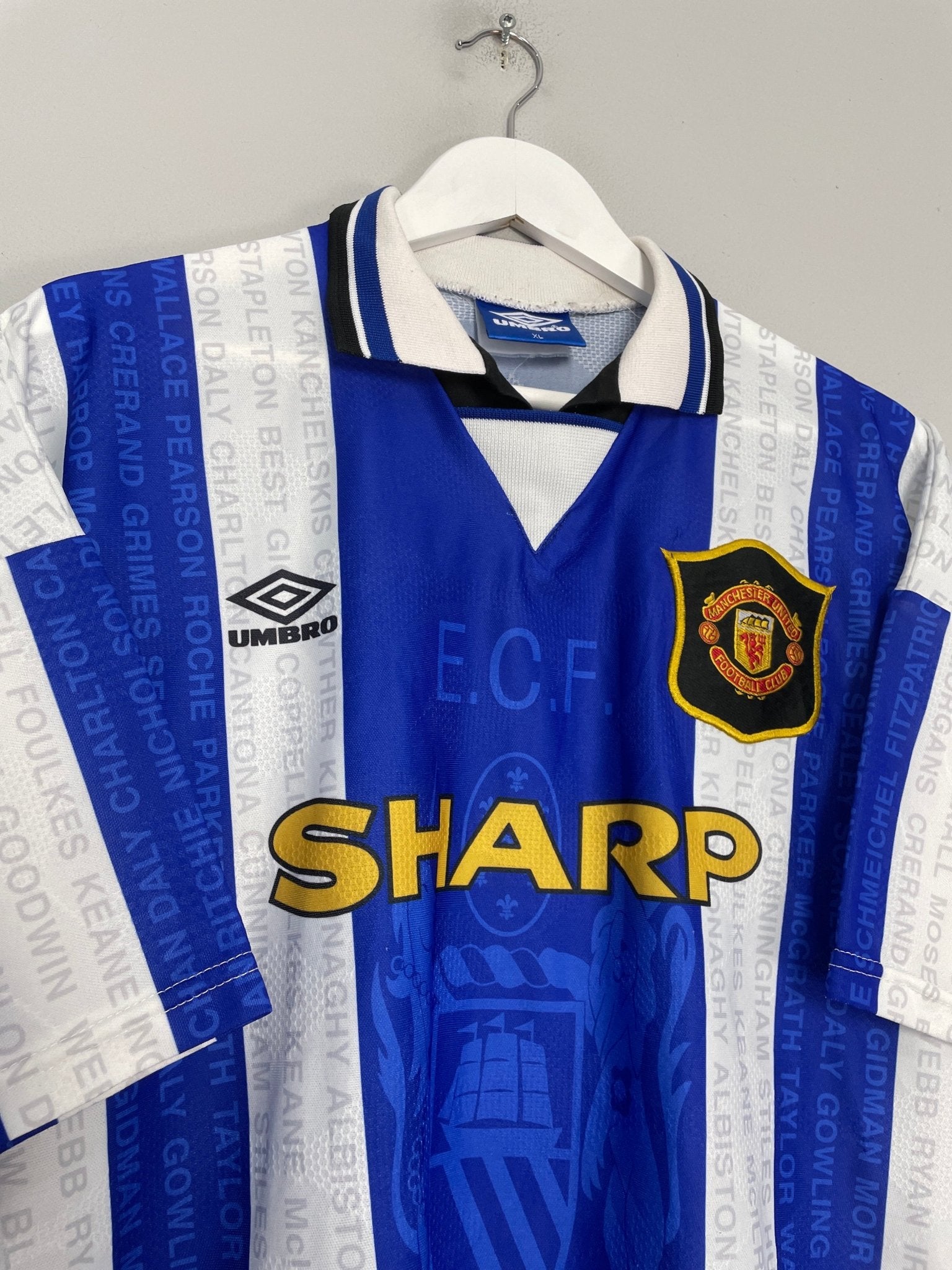 Shop 1994/96 MANCHESTER UNITED THIRD SHIRT (XL) UMBRO, classic football shirts, vintage football shirts & retro soccer jerseys at Cult Kits
