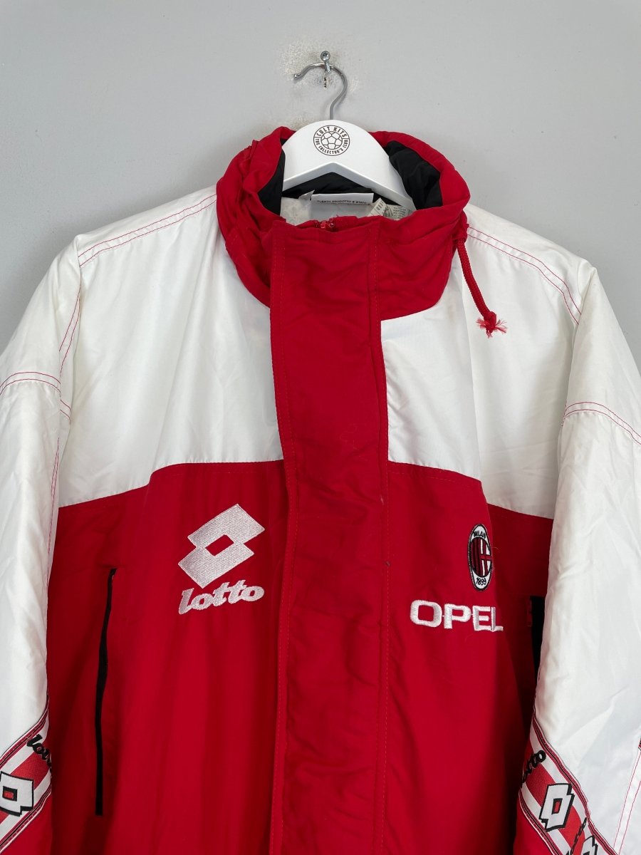 1995/96 AC MILAN BENCH COAT (XXL) LOTTO - Cult Kits - XXL - Buy Vintage Football Shirts, Authentic Retro Football Shirts For Sale, Classic Football Shirts & Soccer Jersey