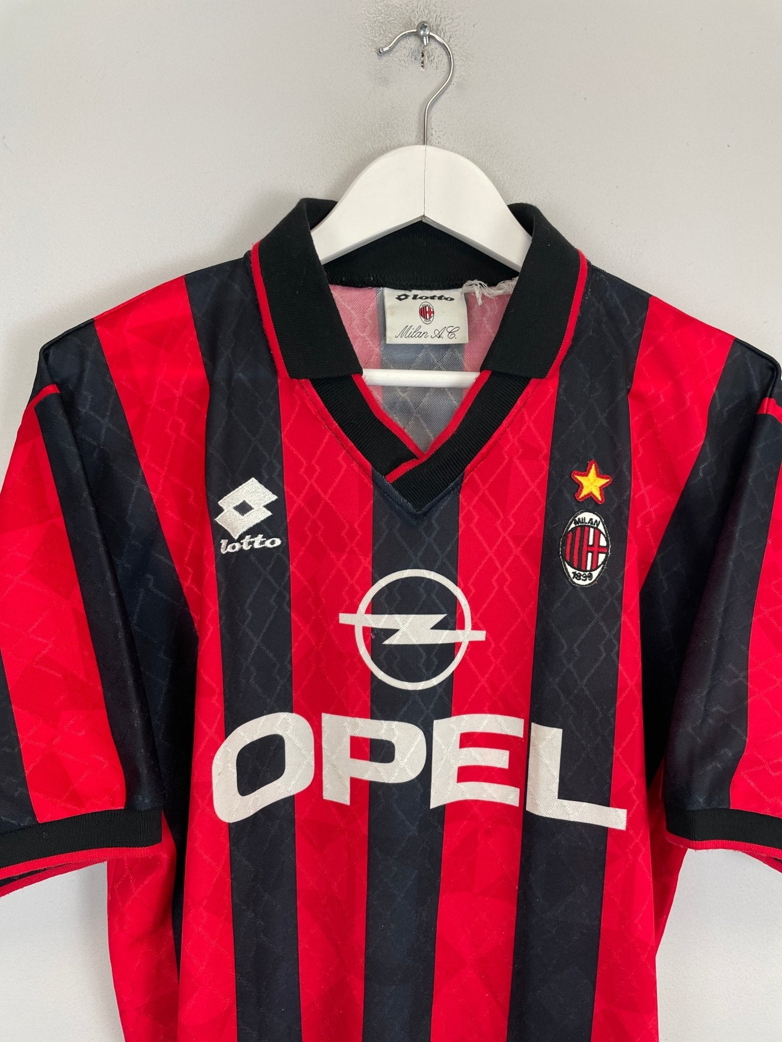 Shop 1995/96 AC MILAN HOME SHIRT (M) LOTTO, classic football shirts, vintage football shirts & retro soccer jerseys at Cult Kits