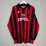 Shop 1995/96 AC MILAN L/S HOME SHIRT (XL) LOTTO, classic football shirts, vintage football shirts & retro soccer jerseys at Cult Kits