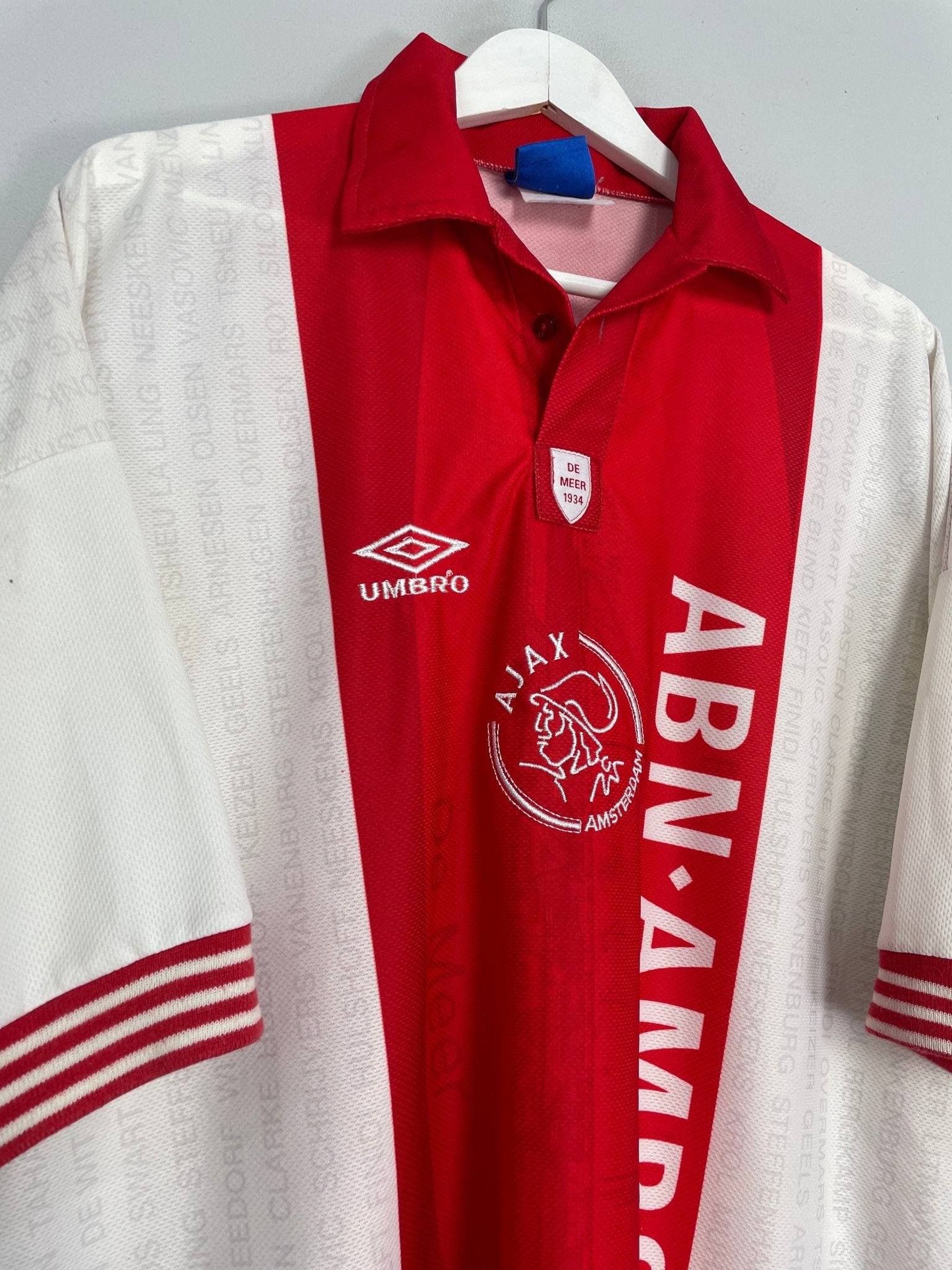 Shop 1995/96 AJAX #11 *DE MEER* HOME SHIRT (XXL) UMBRO, classic football shirts, vintage football shirts & retro soccer jerseys at Cult Kits