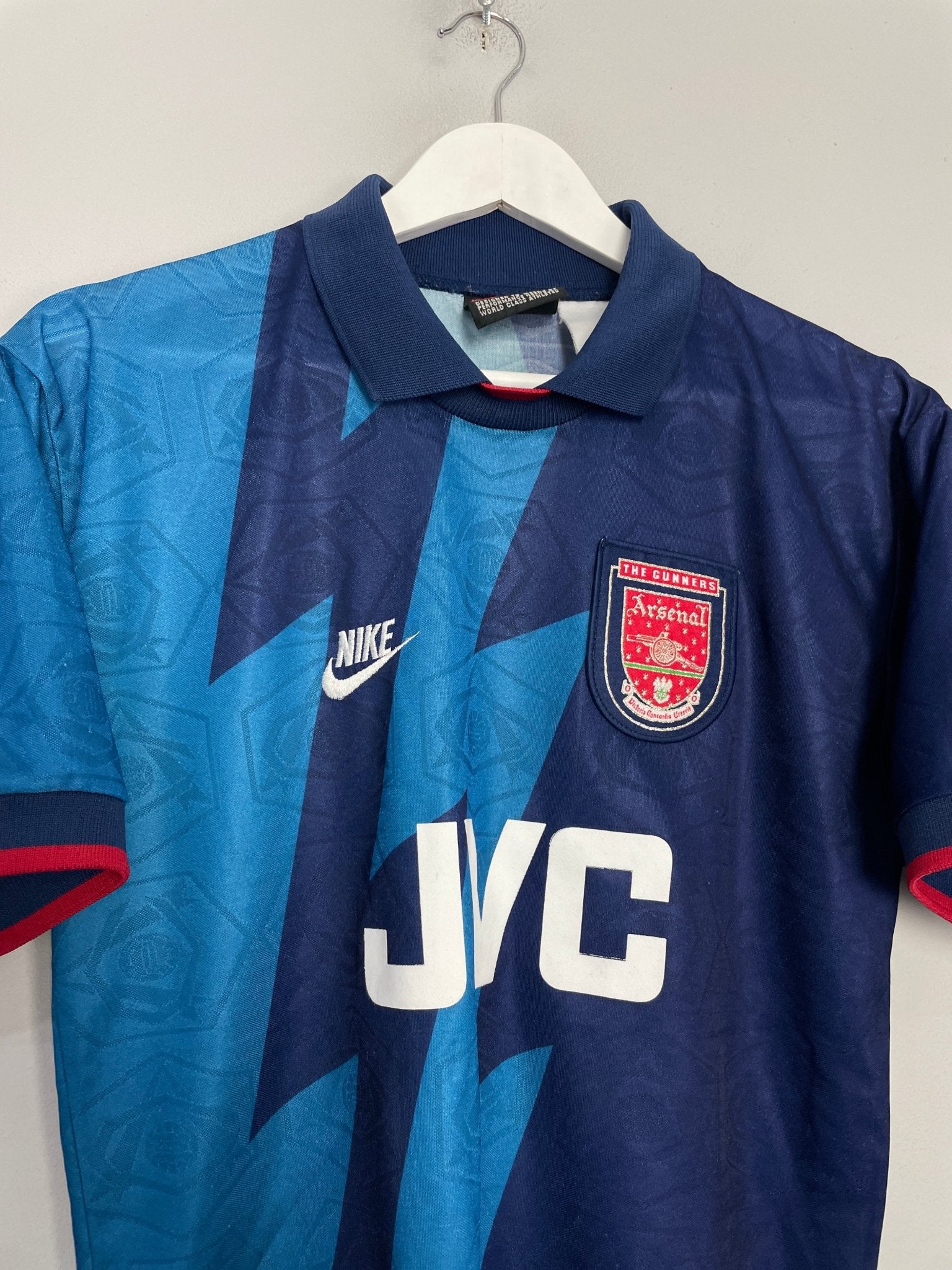 Shop 1995/96 ARSENAL AWAY SHIRT (S) NIKE, classic football shirts, vintage football shirts & retro soccer jerseys at Cult Kits