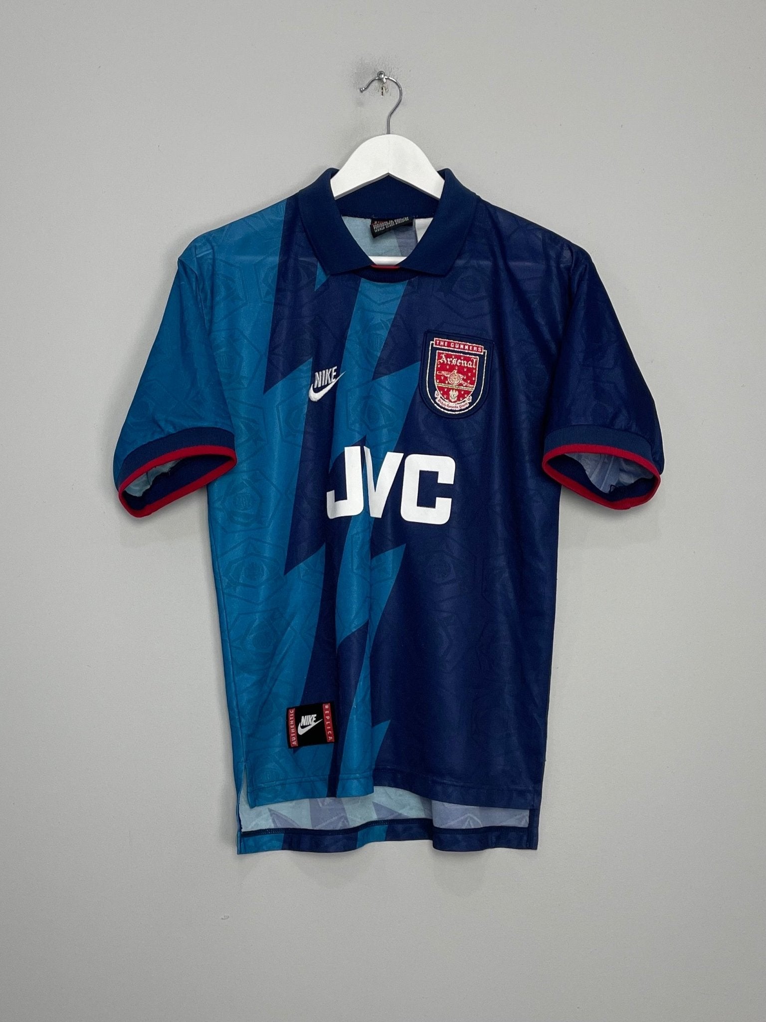 Shop 1995/96 ARSENAL AWAY SHIRT (S) NIKE, classic football shirts, vintage football shirts & retro soccer jerseys at Cult Kits