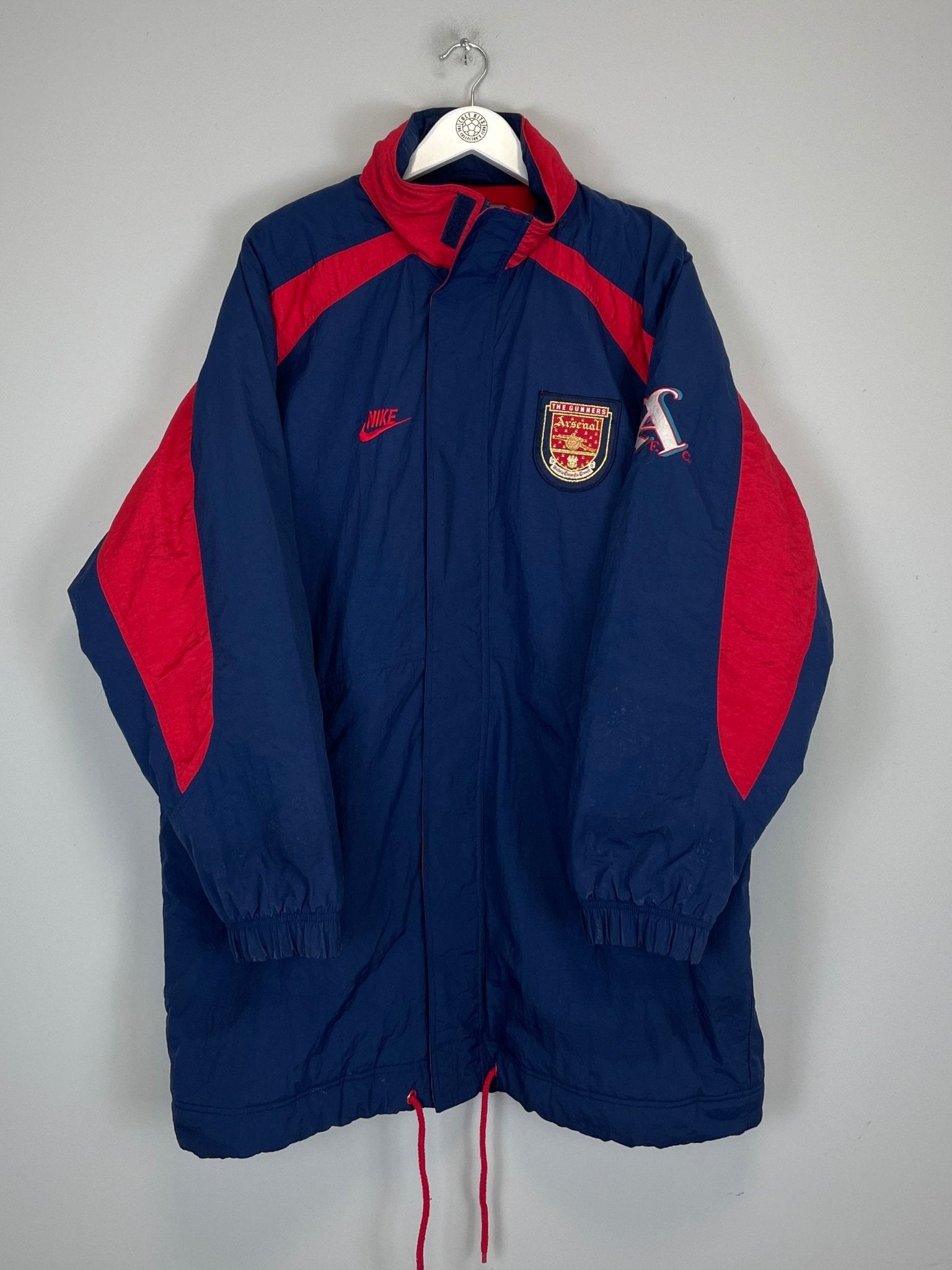 Shop 1995/96 ARSENAL BENCH COAT (L) NIKE, classic football shirts, vintage football shirts & retro soccer jerseys at Cult Kits