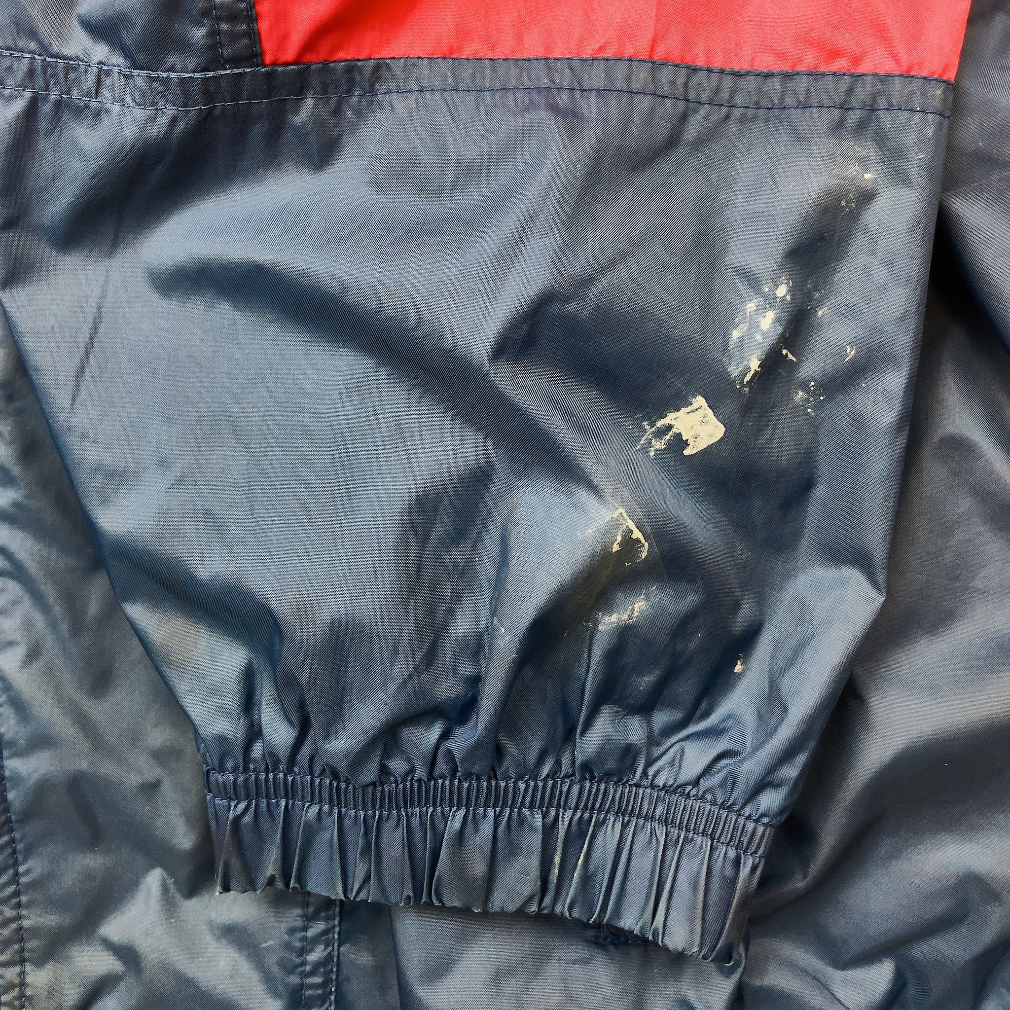 Buy 1995/96 Arsenal Track Jacket (S) Nike ~ Free worldwide shipping ~ Authentic Vintage Football Shirts from Cult Kits