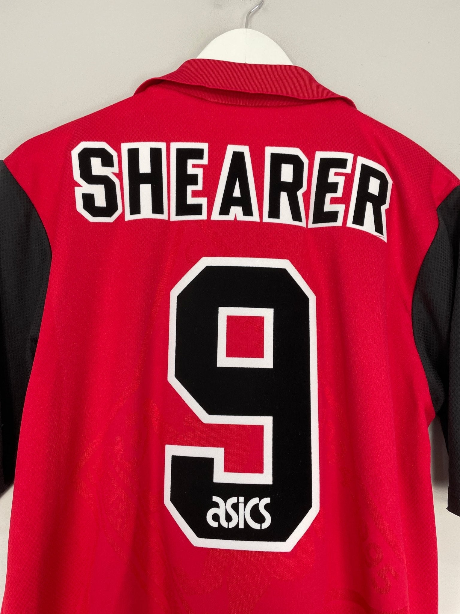 Shop 1995/96 BLACKBURN ROVERS SHEARER #9 AWAY SHIRT (M) ASICS, classic football shirts, vintage football shirts & retro soccer jerseys at Cult Kits