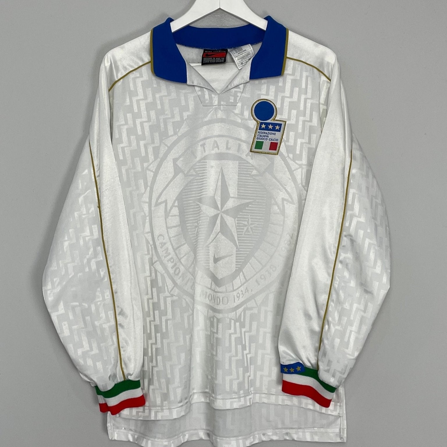 Shop 1995/96 ITALY #17 L/S *PLAYER ISSUE* AWAY SHIRT (L) NIKE, classic football shirts, vintage football shirts & retro soccer jerseys at Cult Kits