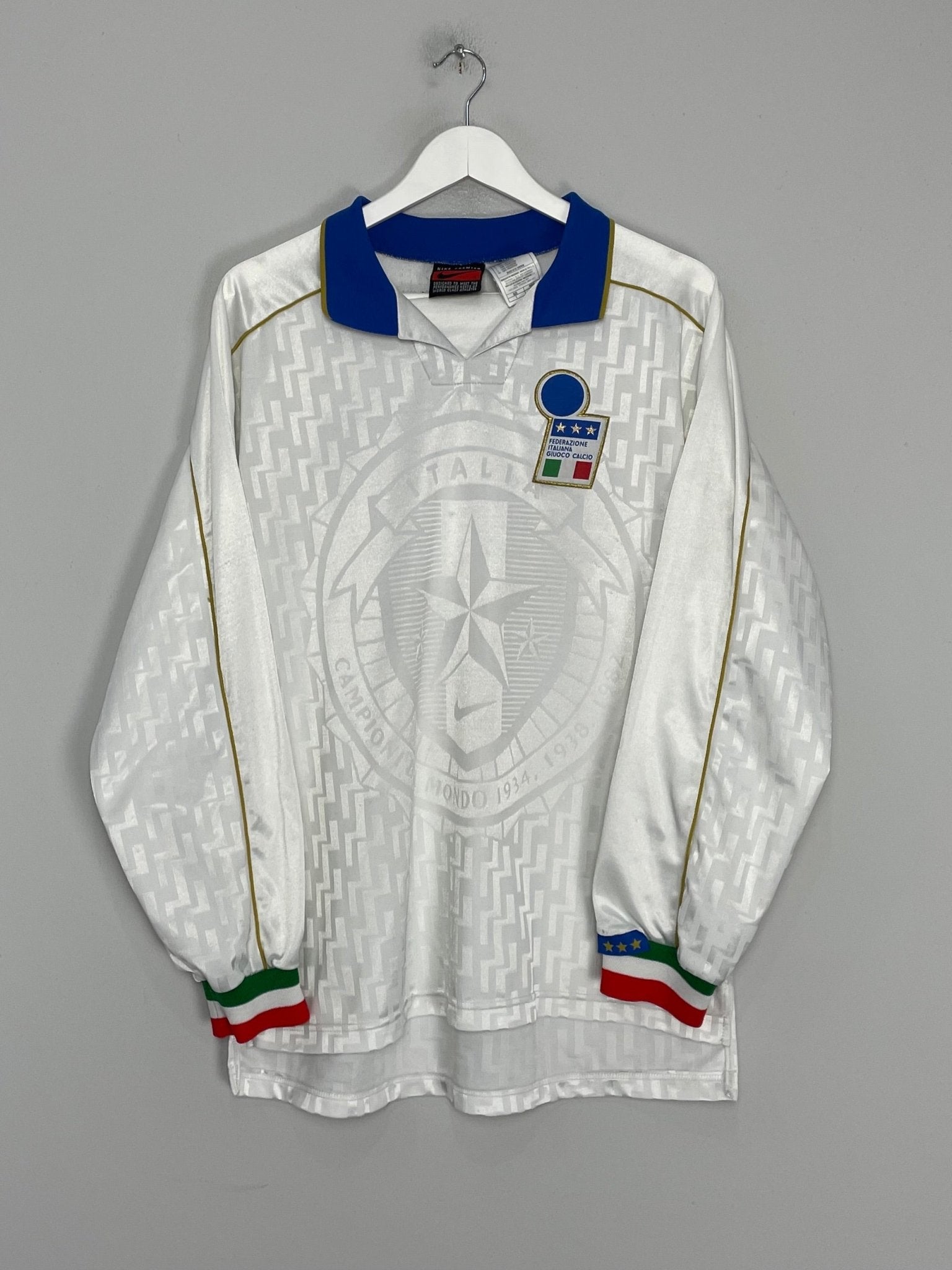 Shop 1995/96 ITALY #17 L/S *PLAYER ISSUE* AWAY SHIRT (L) NIKE, classic football shirts, vintage football shirts & retro soccer jerseys at Cult Kits