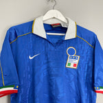 Shop 1995/96 ITALY HOME SHIRT (M) NIKE, classic football shirts, vintage football shirts & retro soccer jerseys at Cult Kits