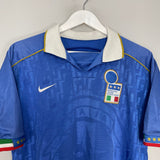 Shop 1995/96 ITALY HOME SHIRT (M) NIKE, classic football shirts, vintage football shirts & retro soccer jerseys at Cult Kits