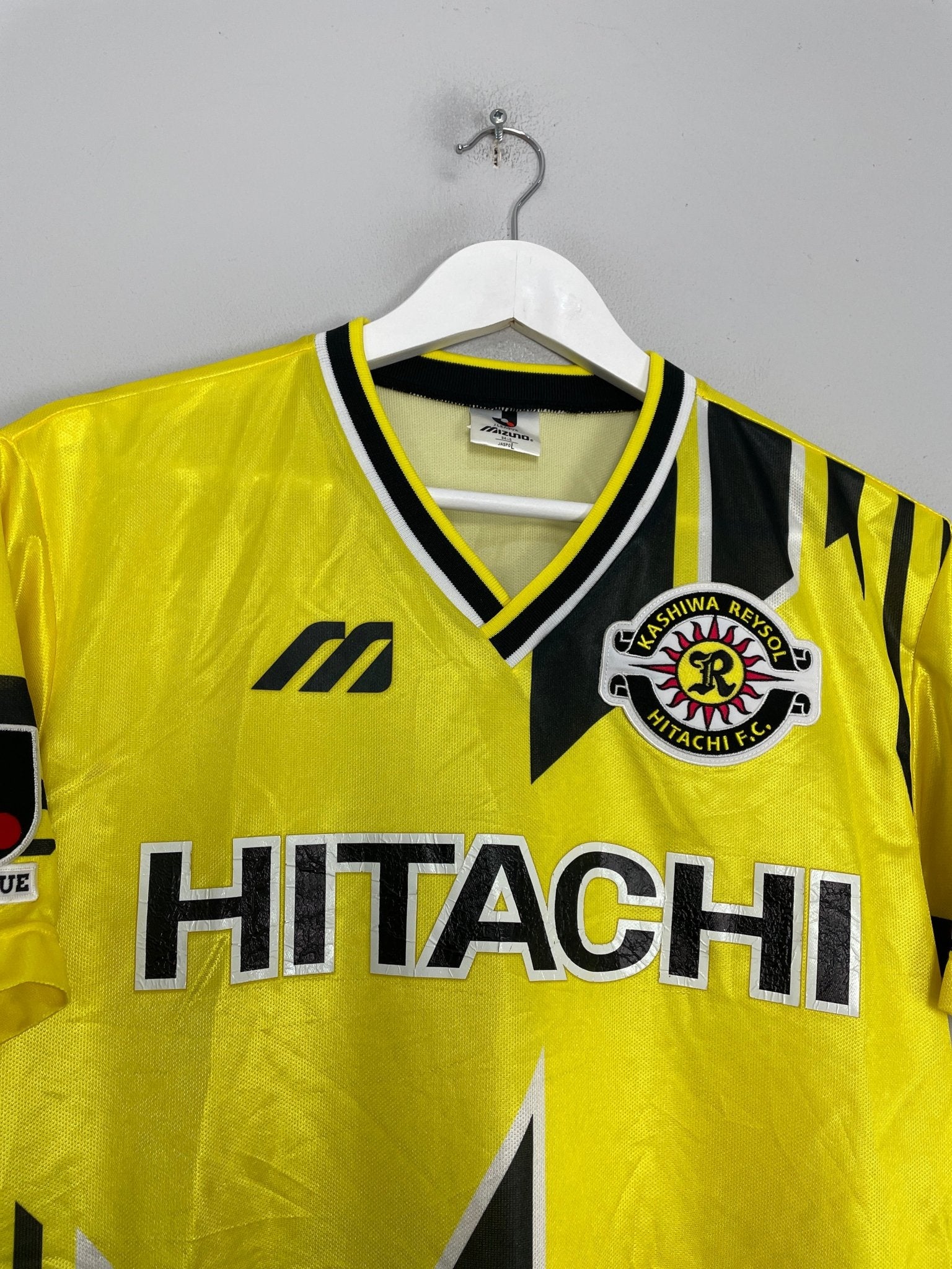 Shop 1995/96 KASHIWA REYSOL HOME SHIRT (M) MIZUNO, classic football shirts, vintage football shirts & retro soccer jerseys at Cult Kits
