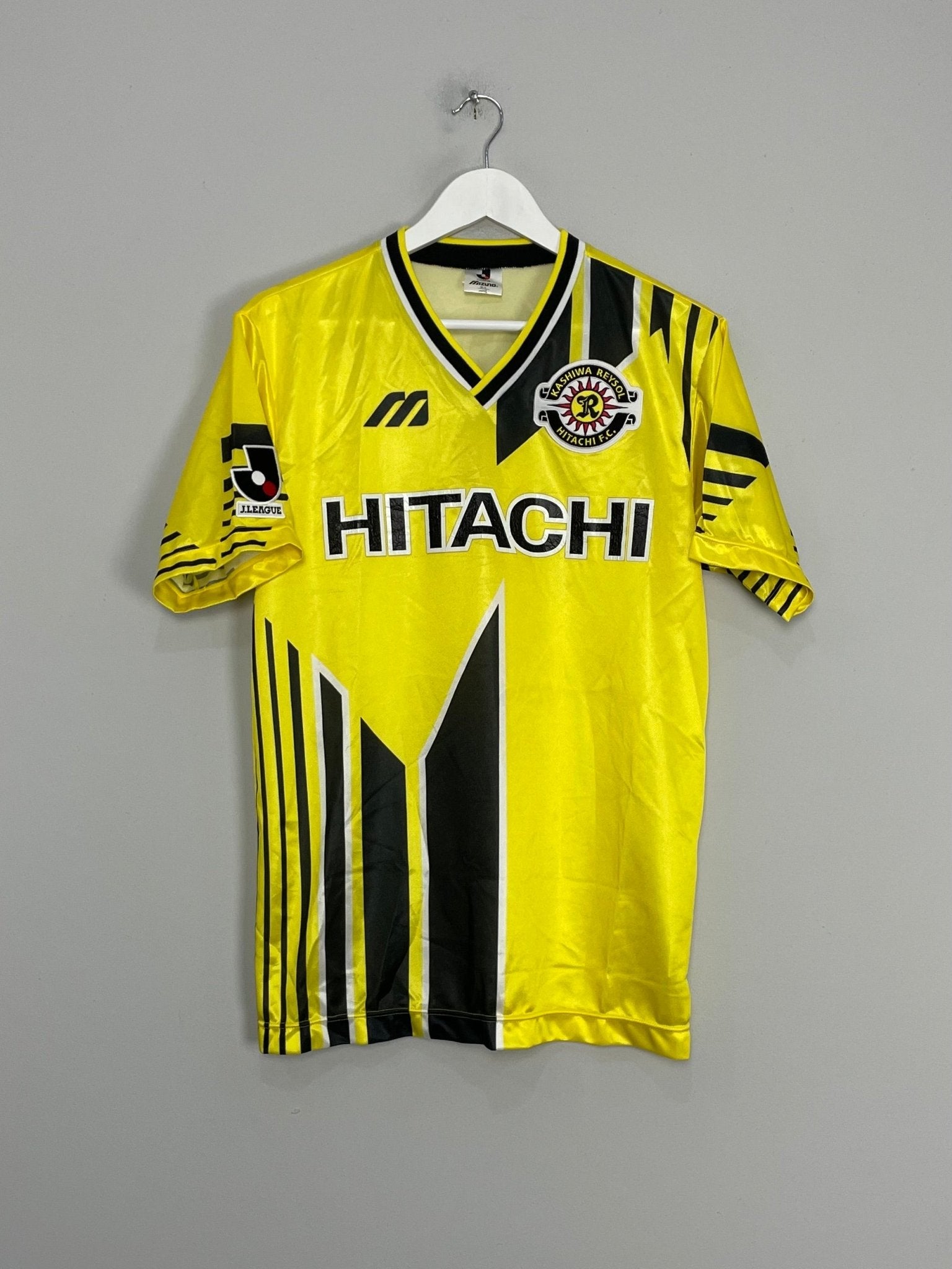 Shop 1995/96 KASHIWA REYSOL HOME SHIRT (M) MIZUNO, classic football shirts, vintage football shirts & retro soccer jerseys at Cult Kits