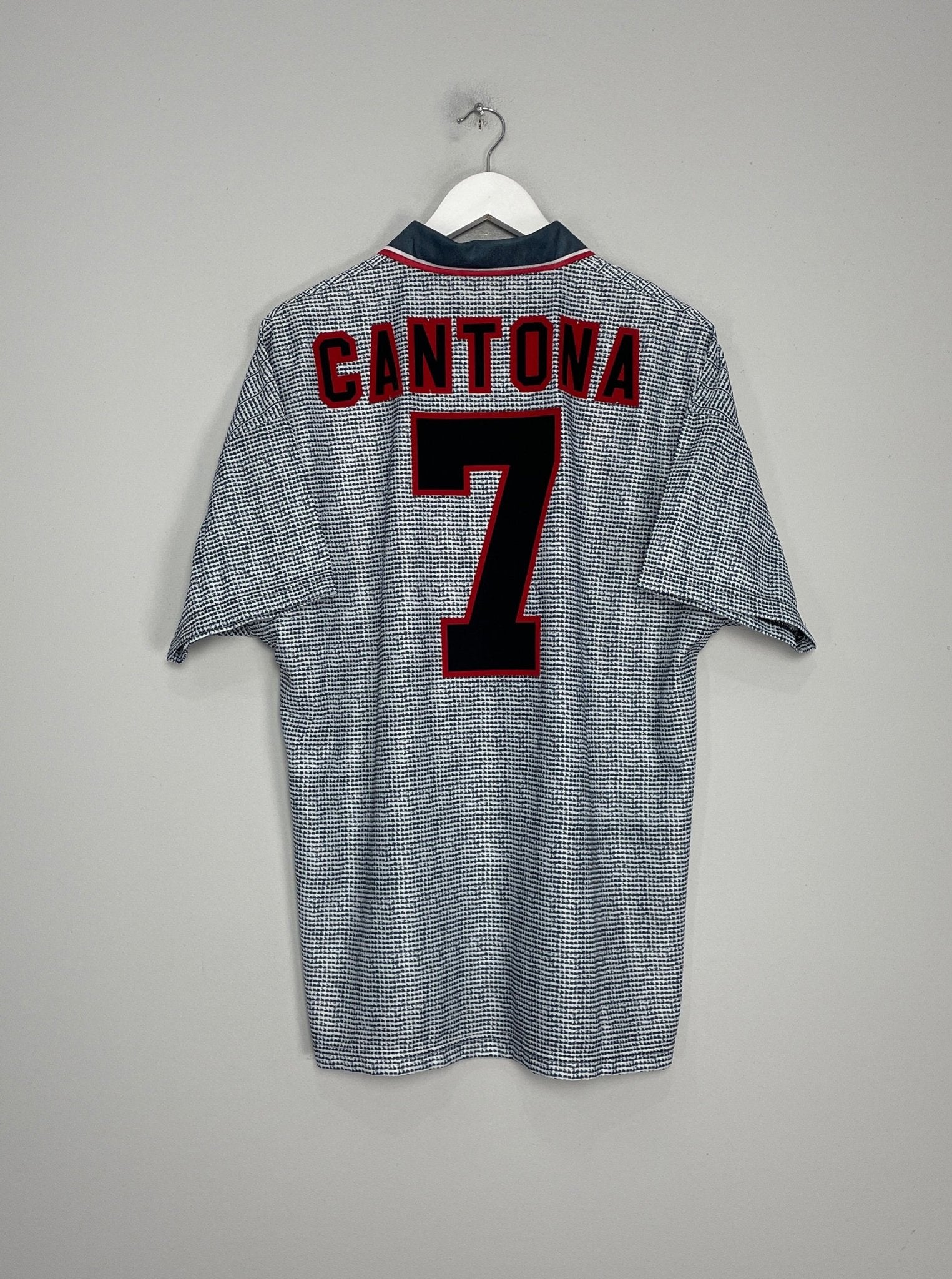 Shop 1995/96 MANCHESTER UNITED CANTONA #7 AWAY SHIRT (L) UMBRO, classic football shirts, vintage football shirts & retro soccer jerseys at Cult Kits