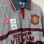 Shop 1995/96 MANCHESTER UNITED CANTONA #7 *BNWT* AWAY SHIRT (L) UMBRO, classic football shirts, vintage football shirts & retro soccer jerseys at Cult Kits