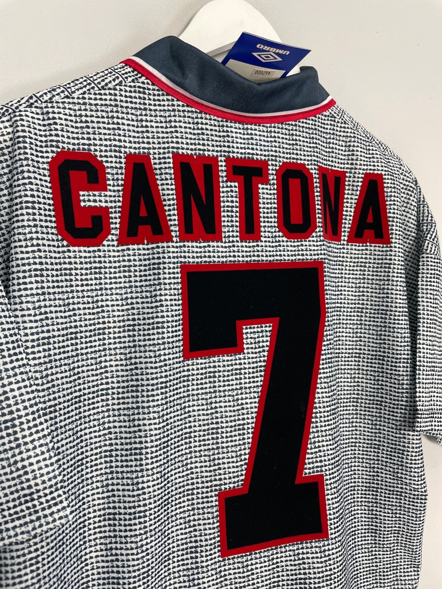 Shop 1995/96 MANCHESTER UNITED CANTONA #7 *BNWT* AWAY SHIRT (L) UMBRO, classic football shirts, vintage football shirts & retro soccer jerseys at Cult Kits