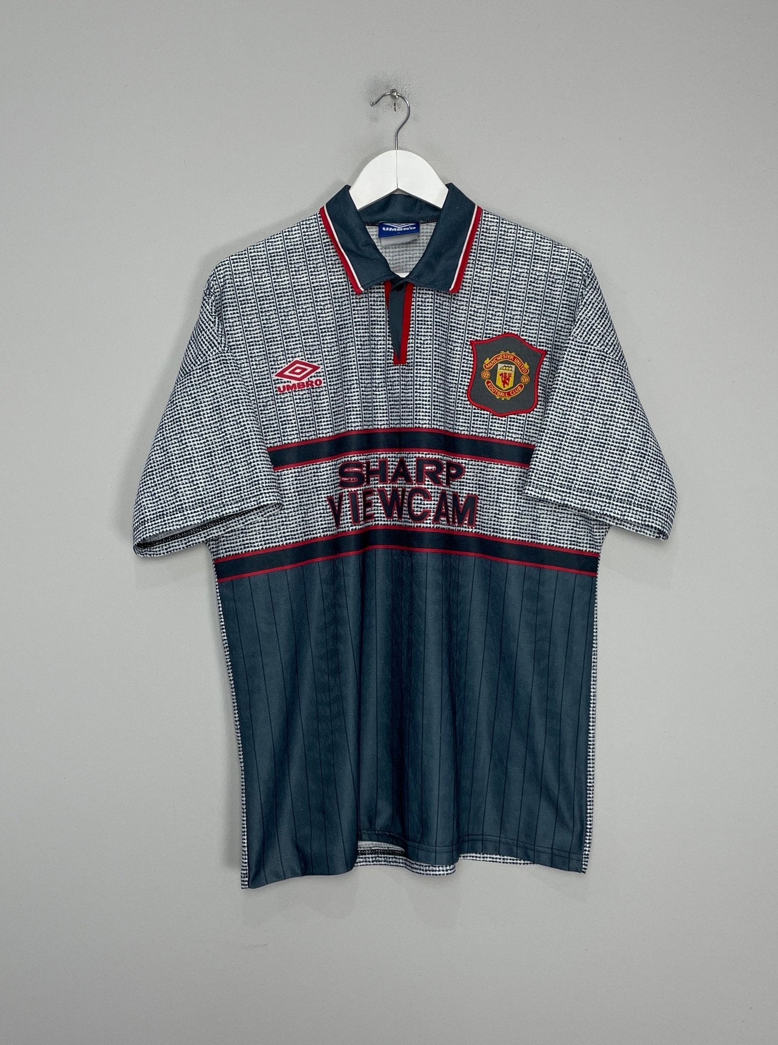Shop 1995/96 MANCHESTER UNITED KEANE #16 AWAY SHIRT (L) UMBRO, classic football shirts, vintage football shirts & retro soccer jerseys at Cult Kits